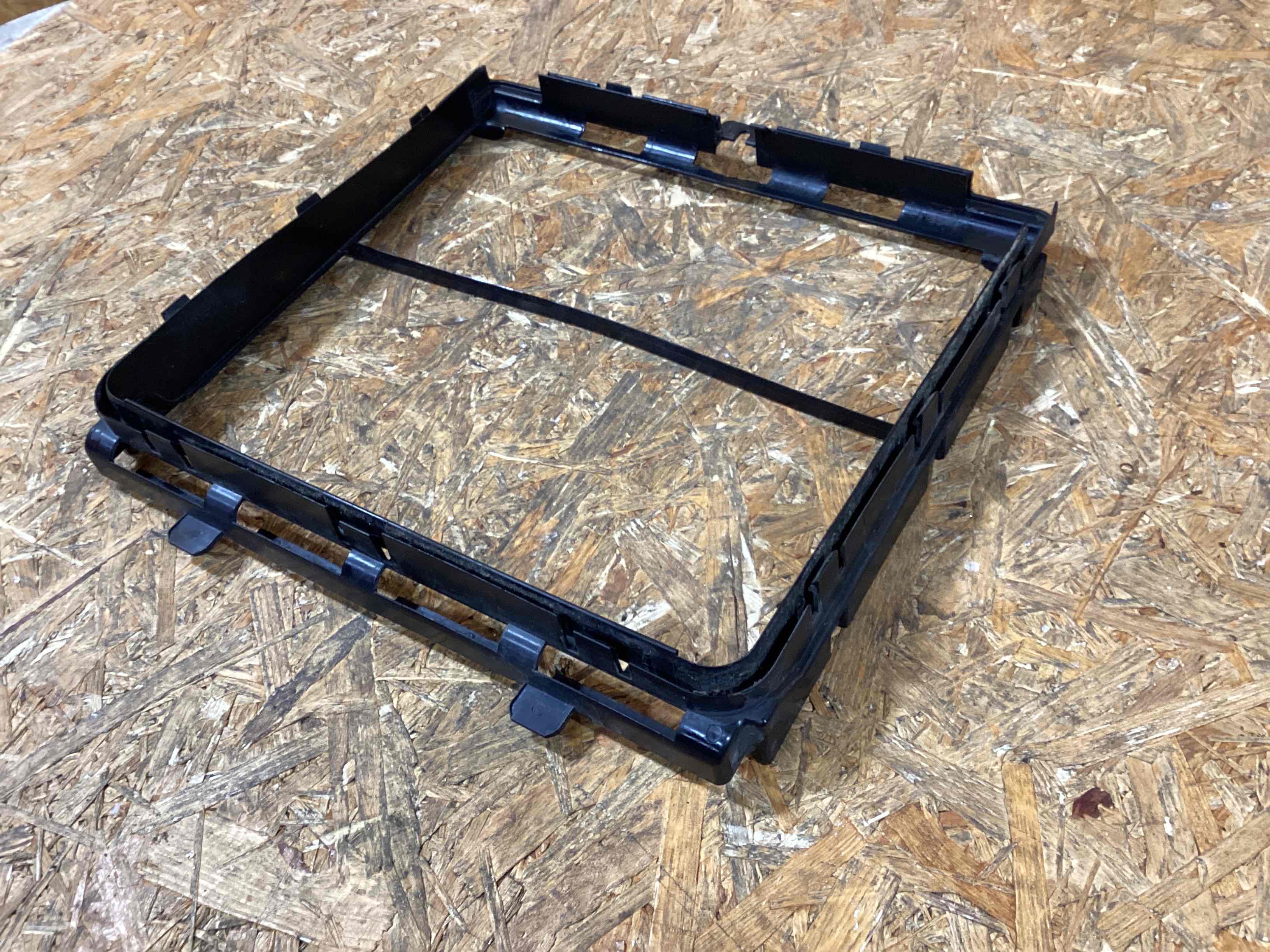 Опора радиатора, крепление/кронштейн, уплотнитель радиатора Porsche 911 160226-110