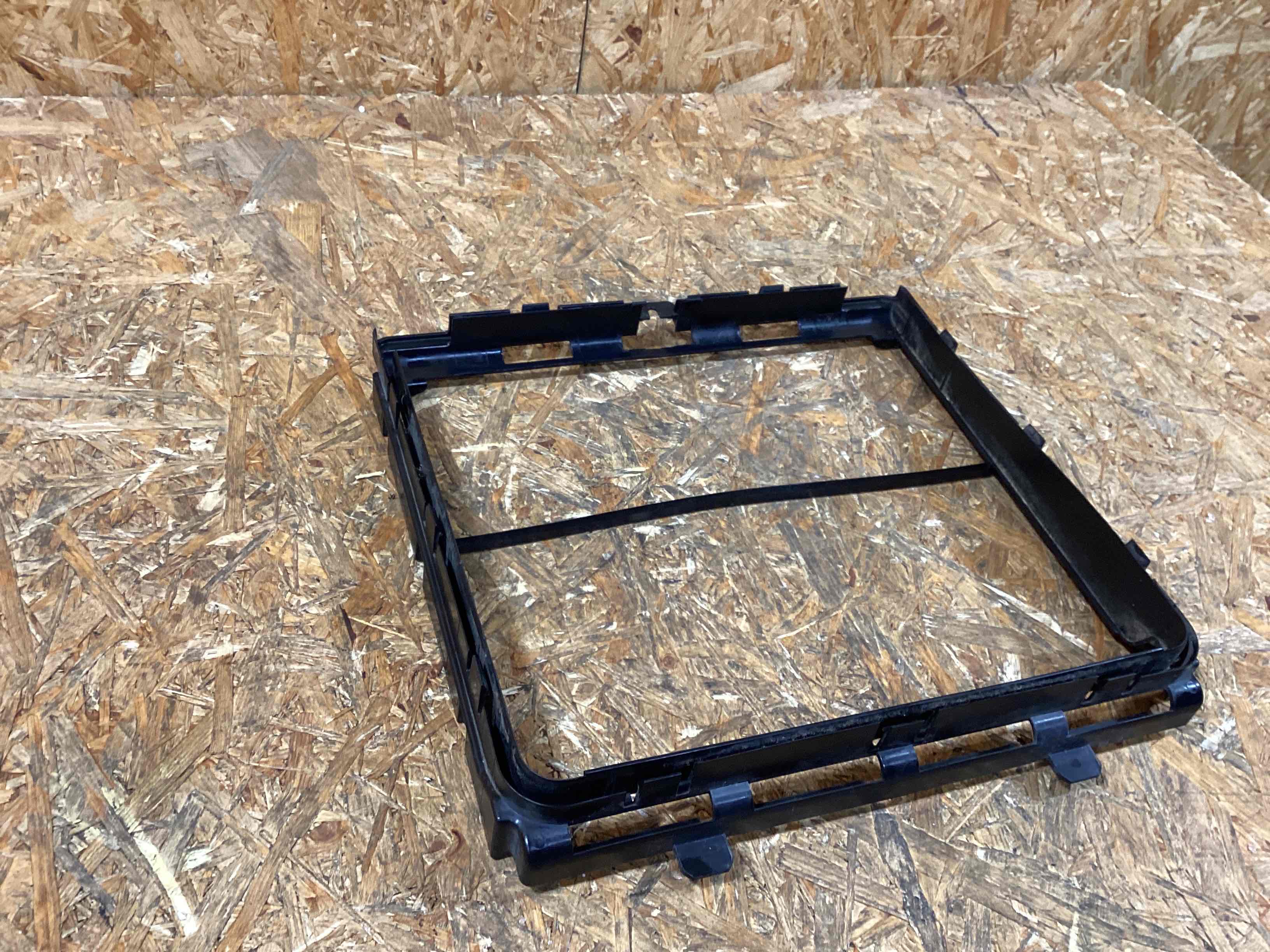 Опора радиатора, крепление/кронштейн, уплотнитель радиатора Porsche 911 160226-110