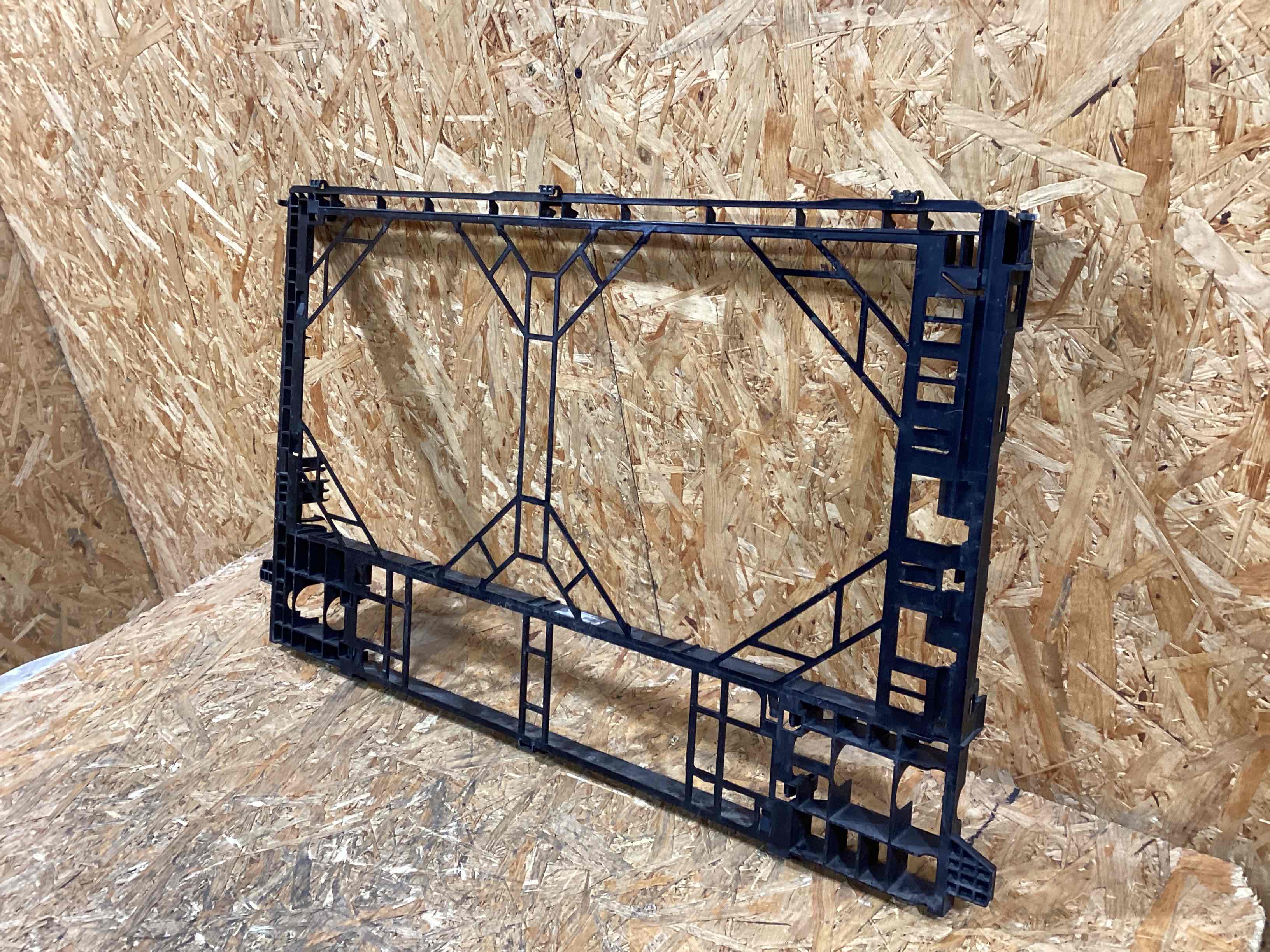 Опора радиатора, крепление/кронштейн, уплотнитель радиатора Porsche Panamera 160226-112