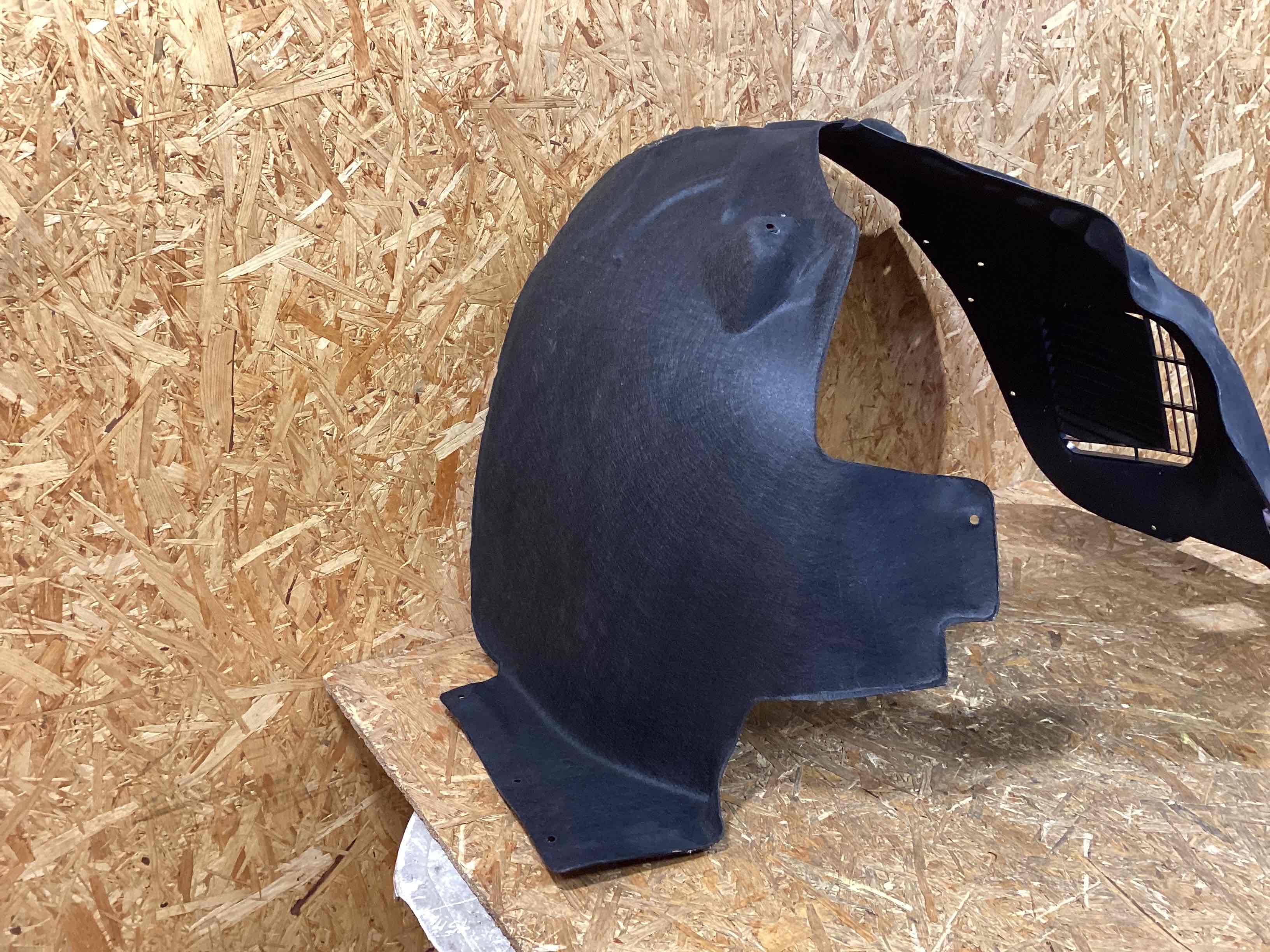 Защита арок передняя левая (подкрылок) Porsche Macan 160326-102