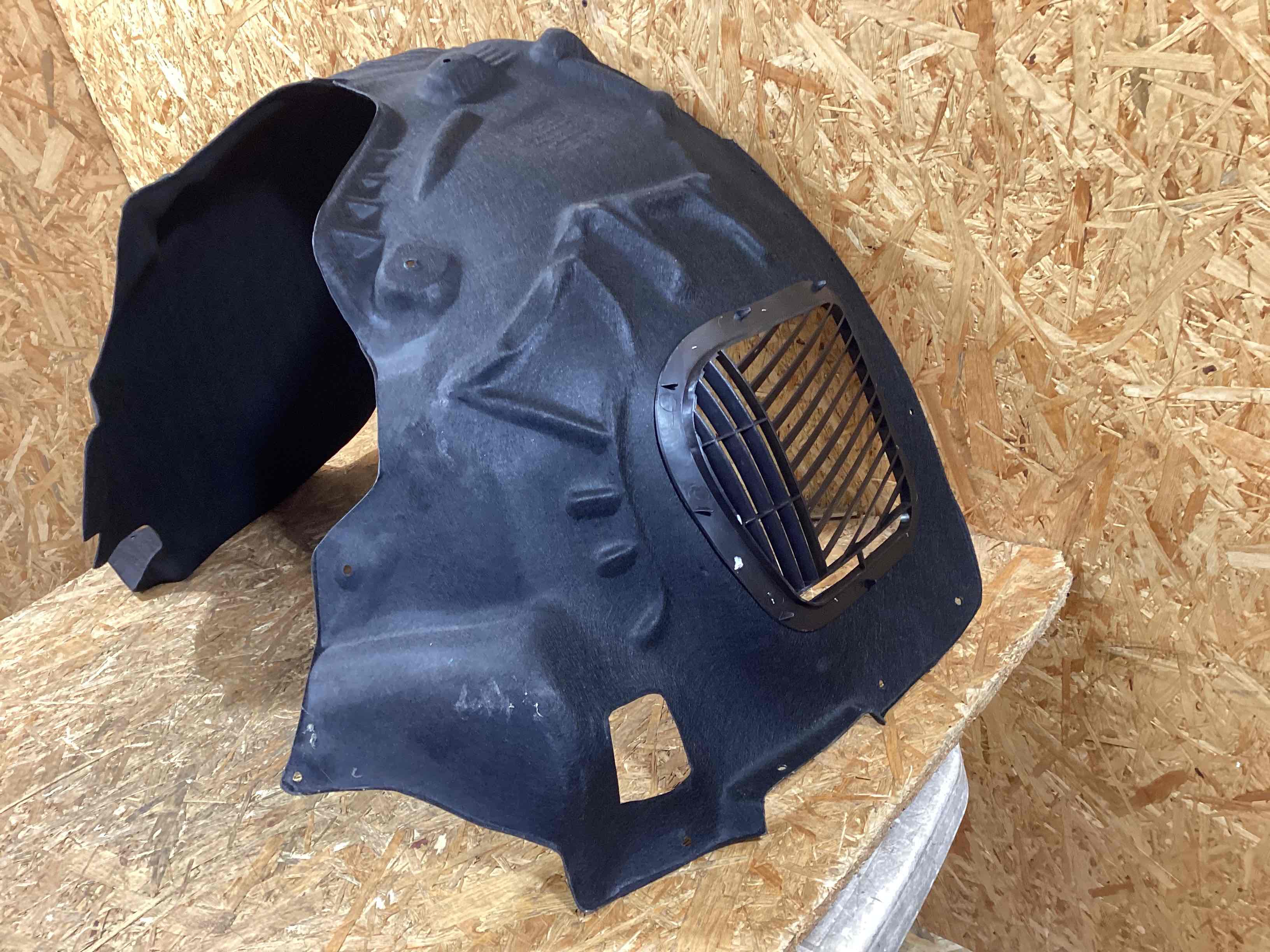 Защита арок передняя левая (подкрылок) Porsche Macan 160326-102