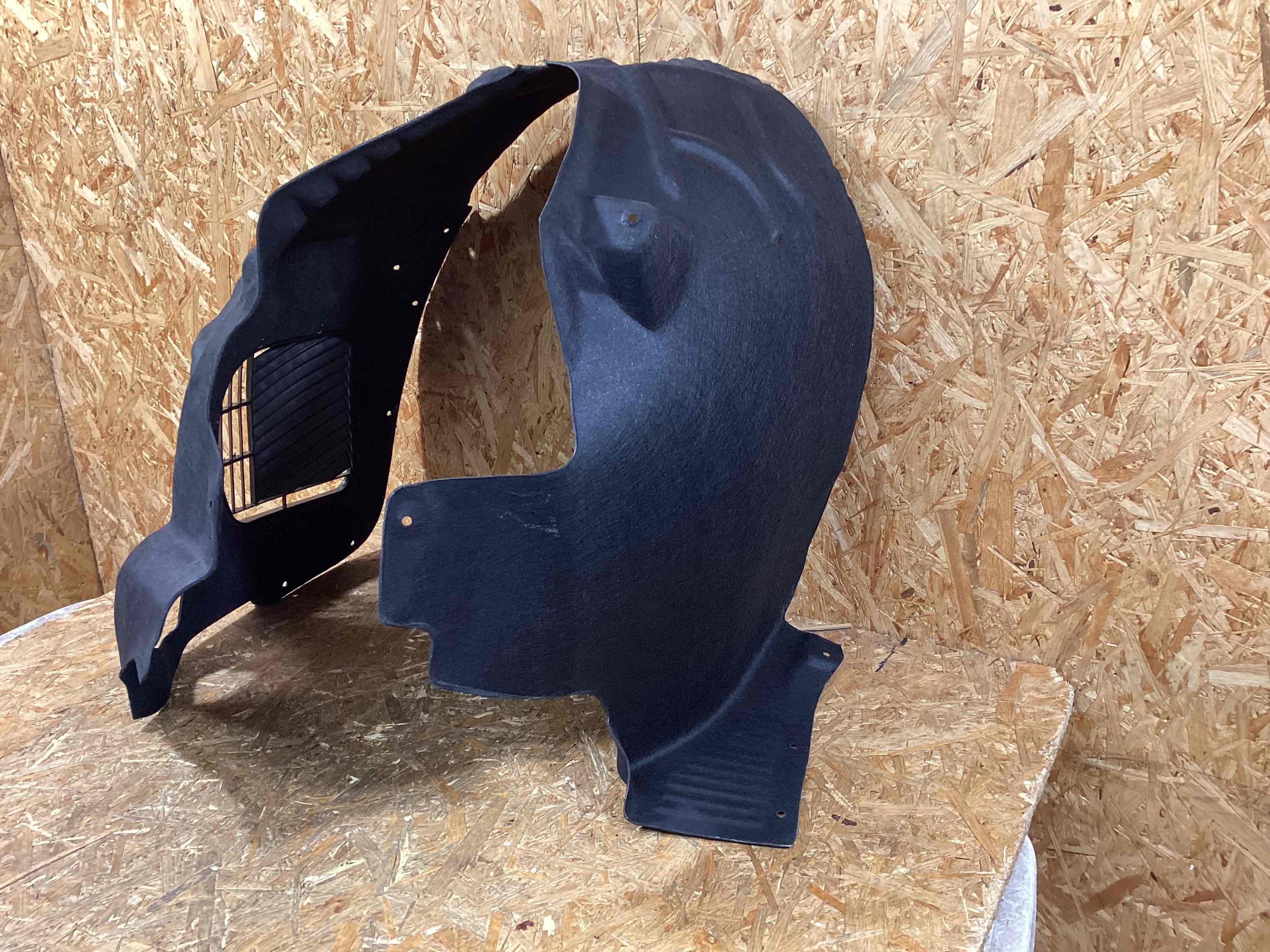 Защита арок передняя правая (подкрылок) Porsche Macan 160326-104