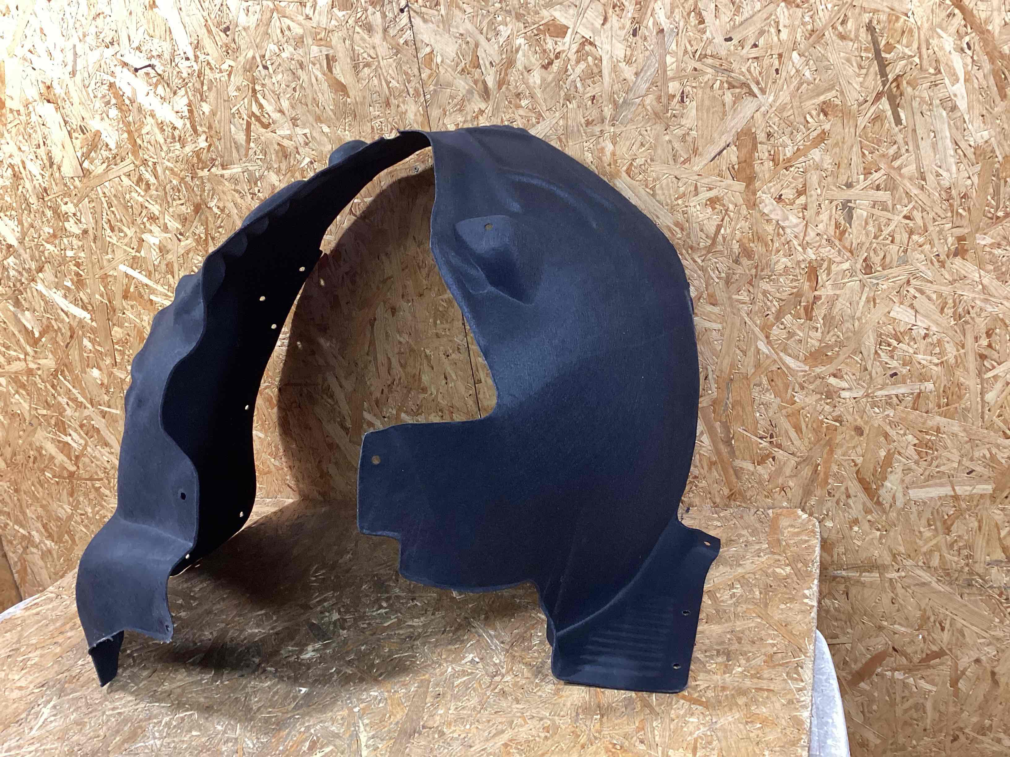 Защита арок передняя правая (подкрылок) Porsche Macan 160326-105