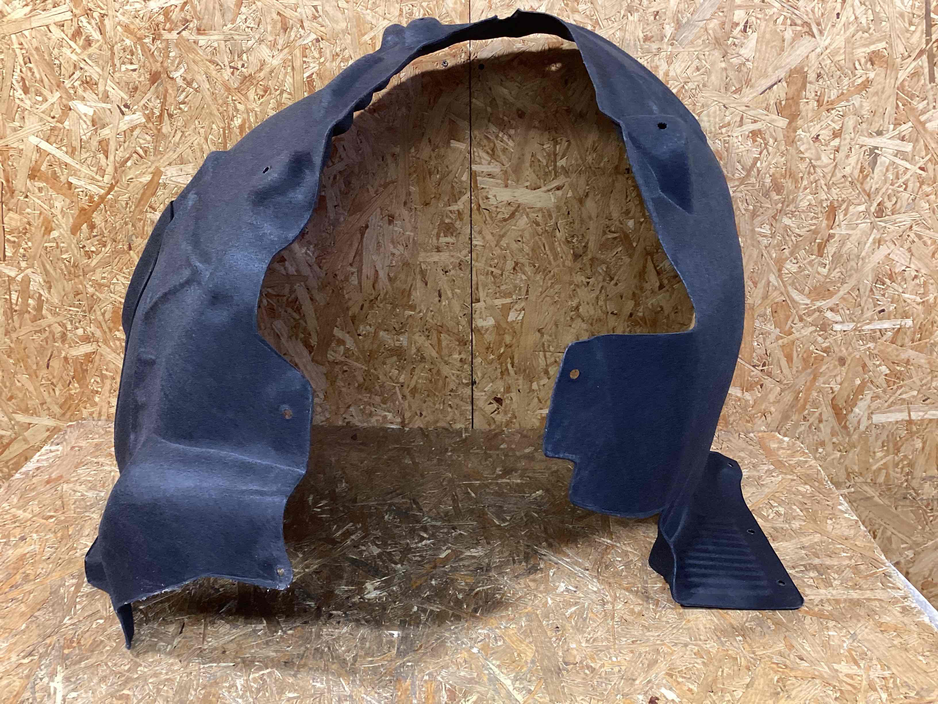 Защита арок передняя правая (подкрылок) Porsche Macan 160326-106