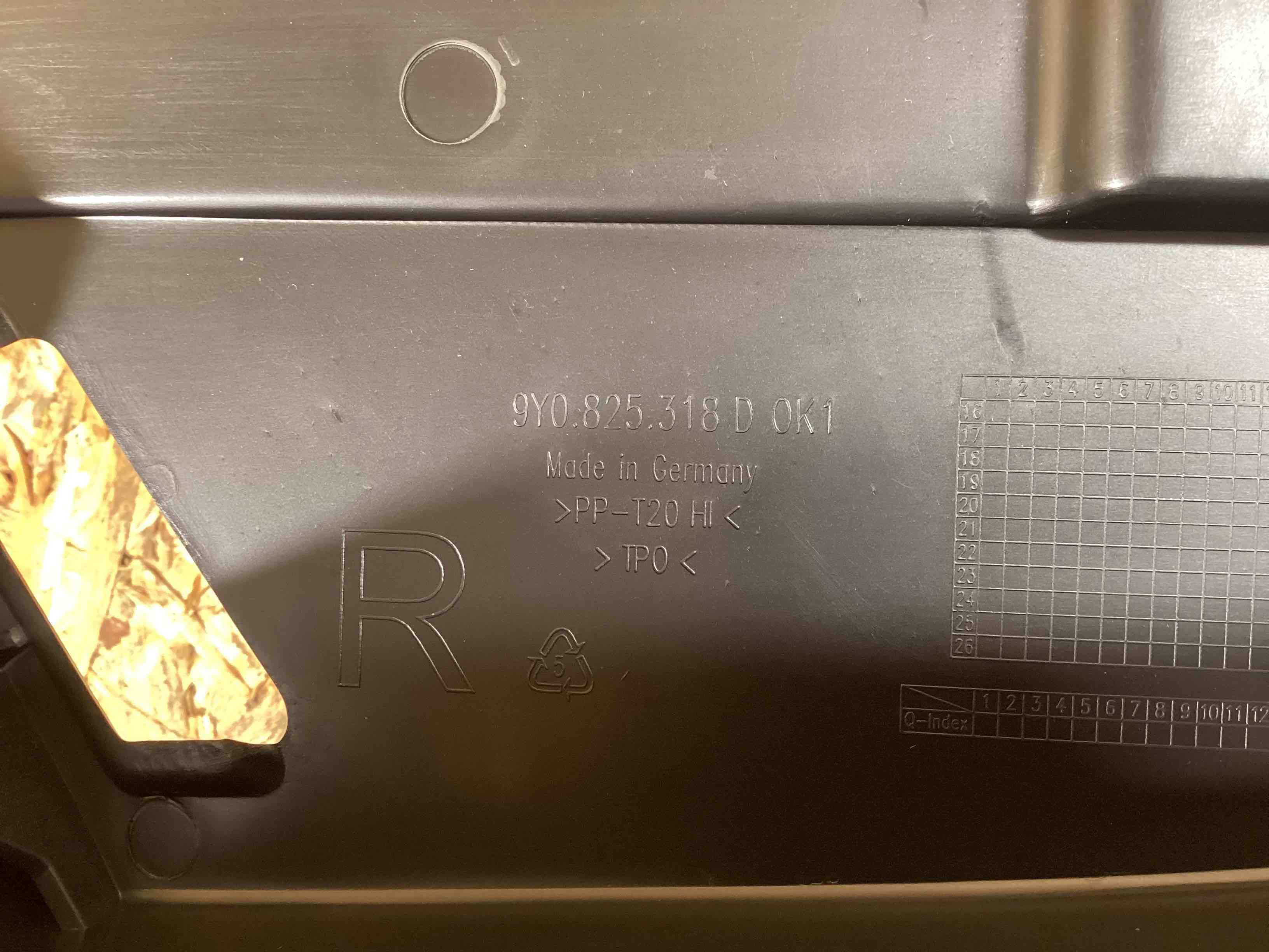 Защита арок передняя правая (подкрылок) Porsche Cayenne 160326-113