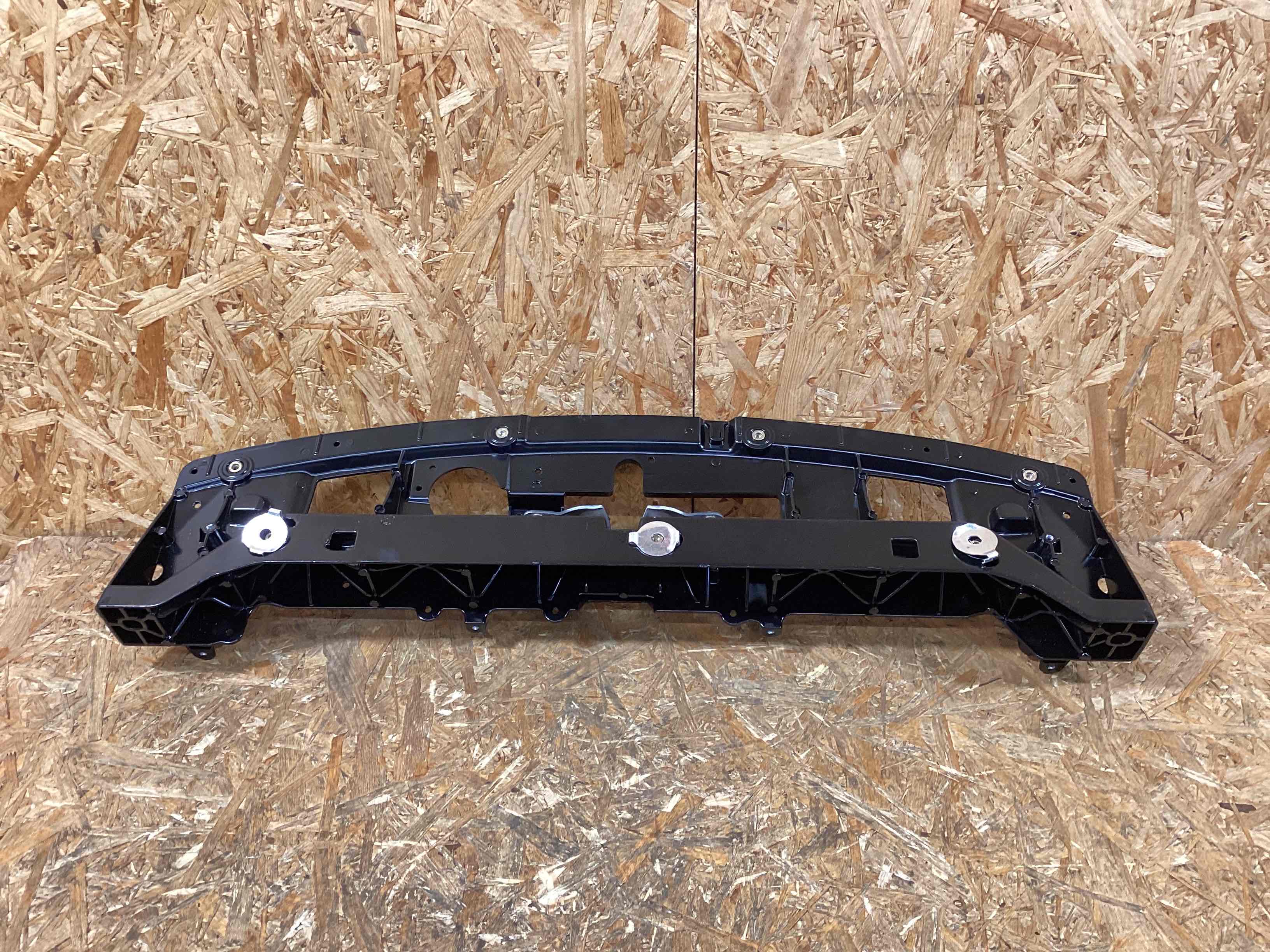 Передняя панель крепления облицовки (телевизор) Porsche Taycan 160326-119