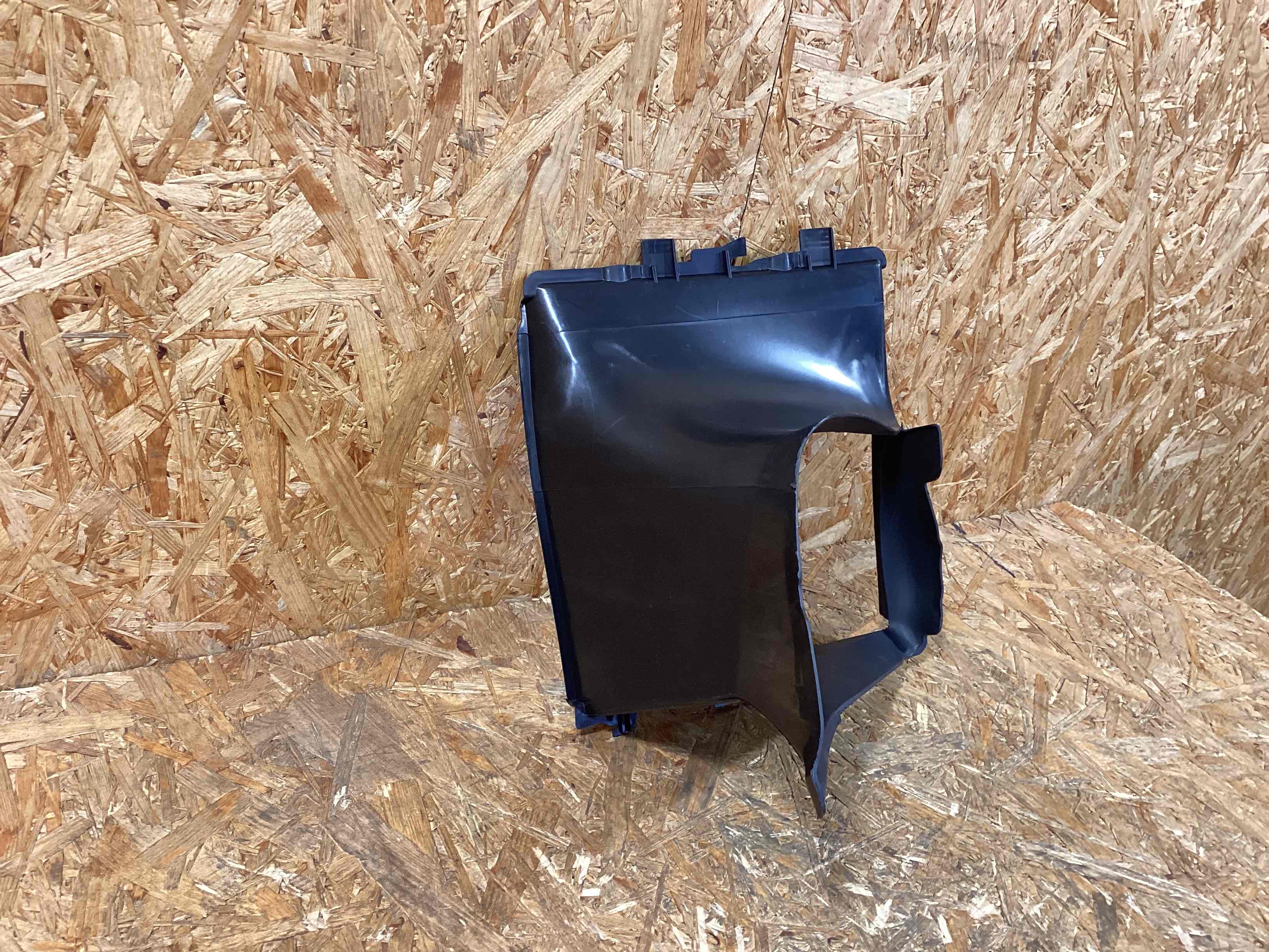 Воздуховод Porsche Macan 160326-122