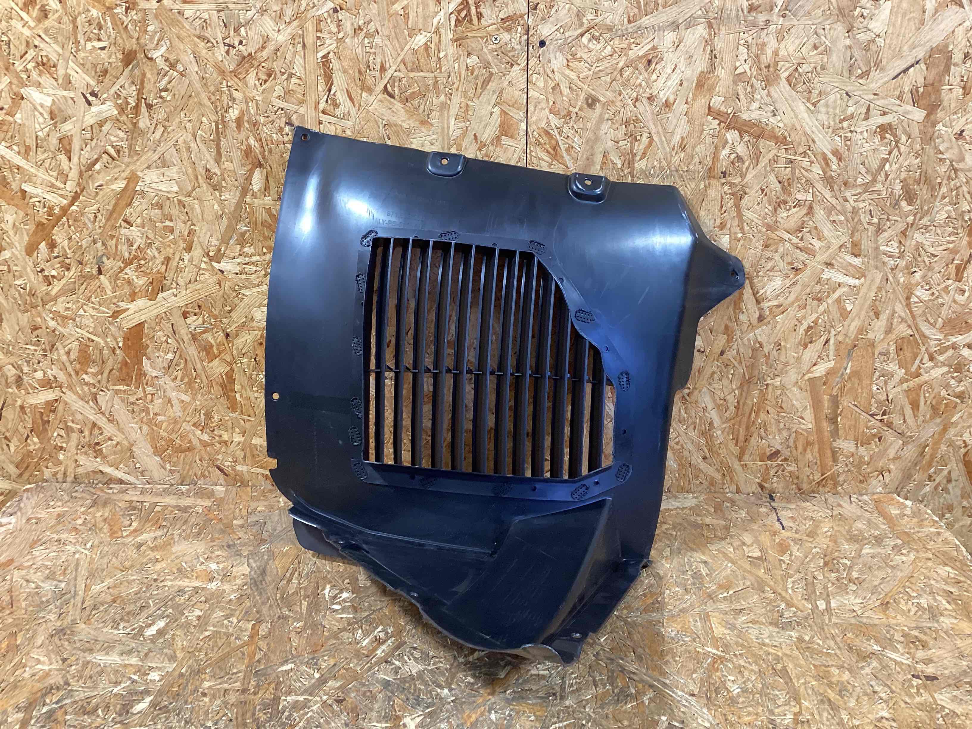 Защита арок передняя правая (подкрылок) Porsche Panamera 160326-127