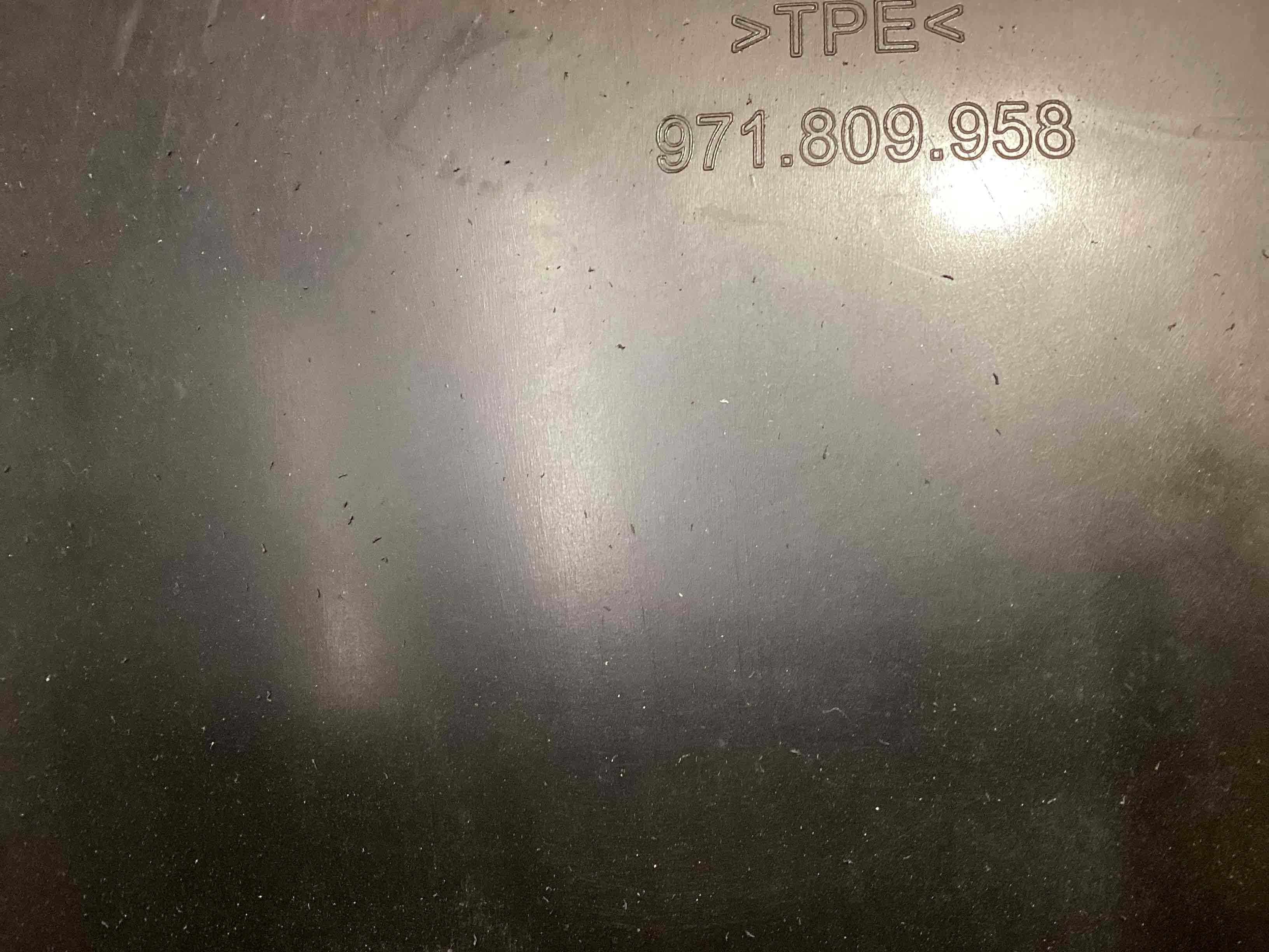 Защита арок передняя правая (подкрылок) Porsche Panamera 160326-129