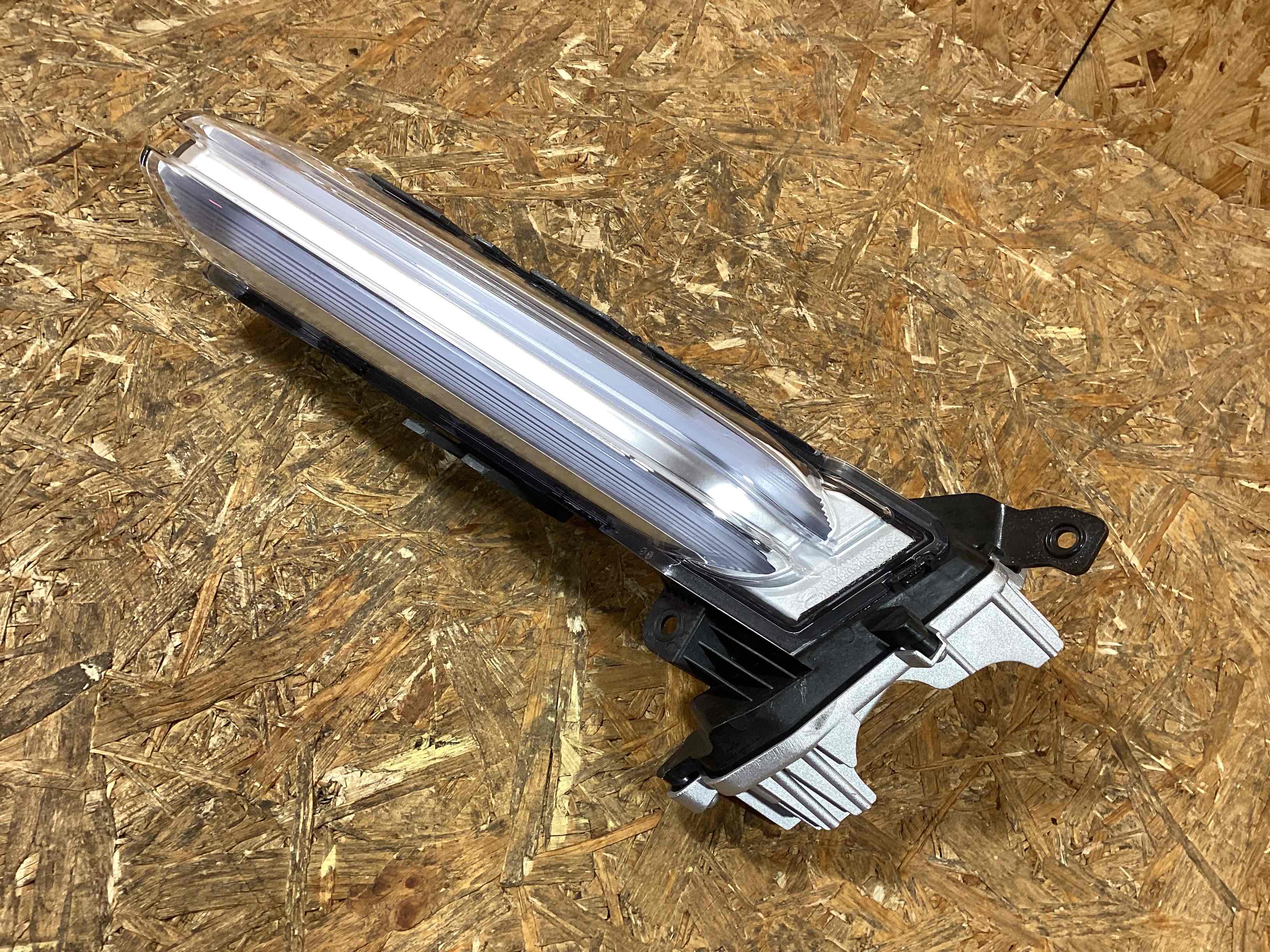 Фара противотуманная Porsche Panamera 160326-141