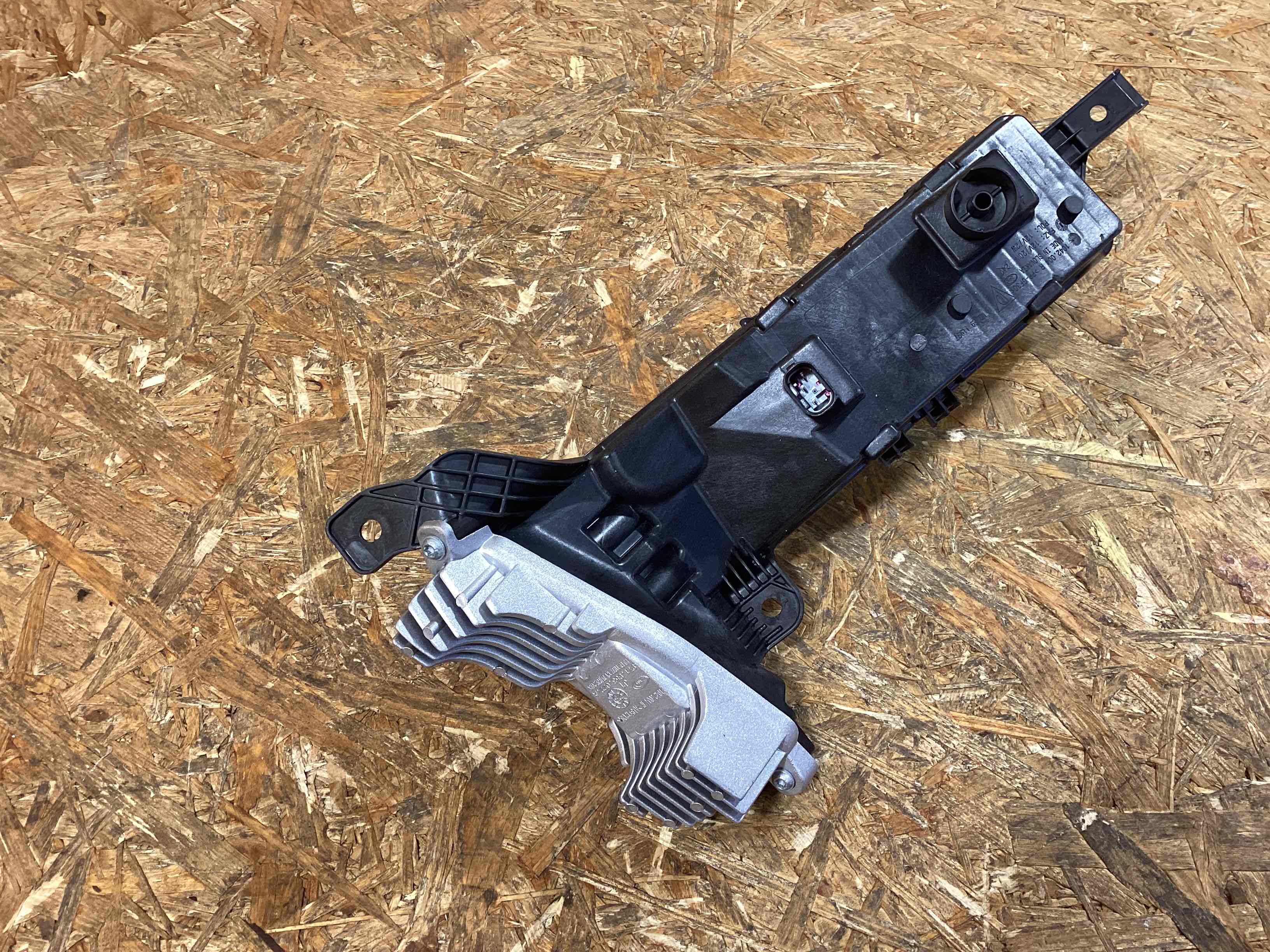 Фара противотуманная Porsche Panamera 160326-141