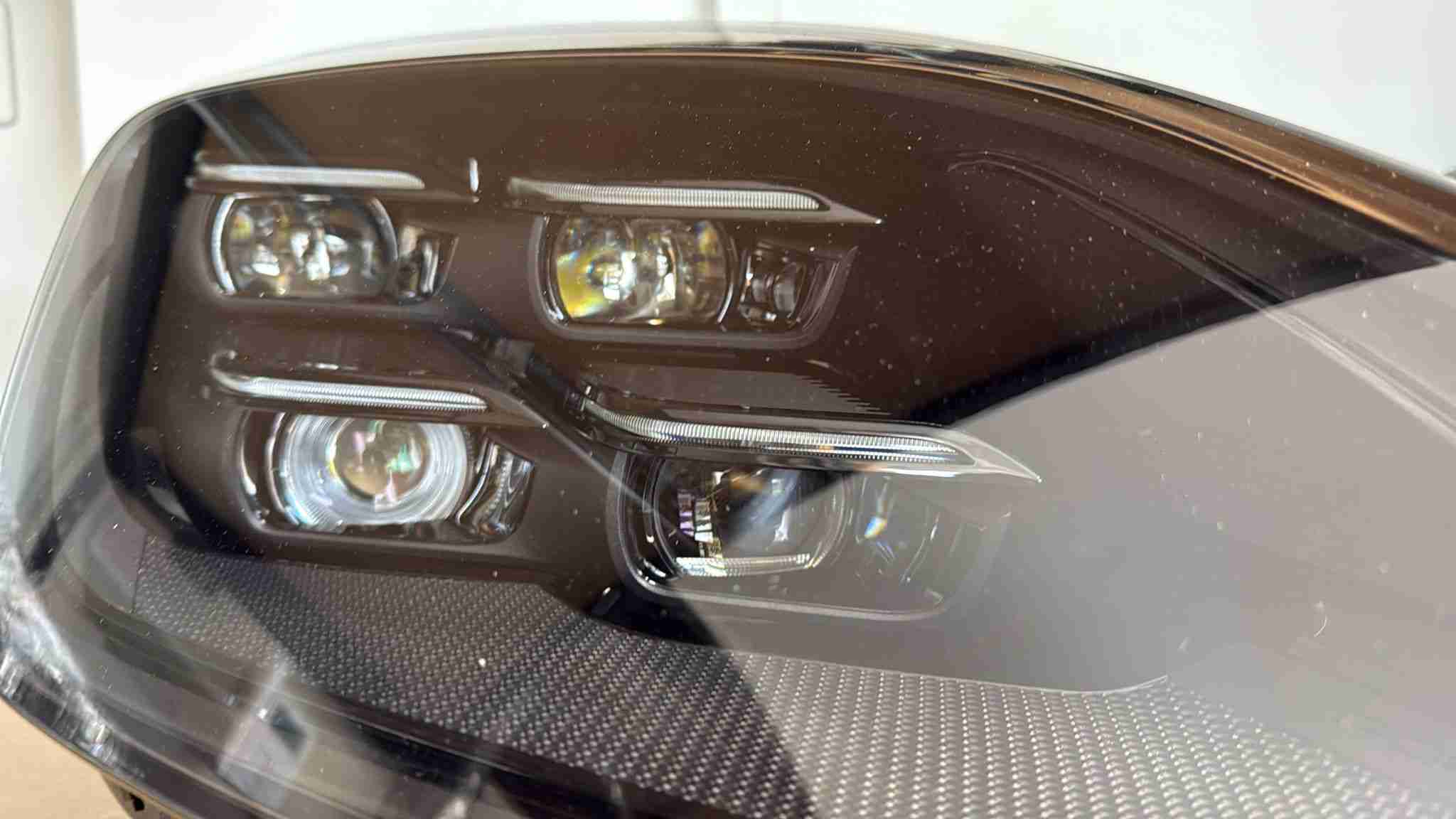 Фара левая Porsche Cayenne 160426-104