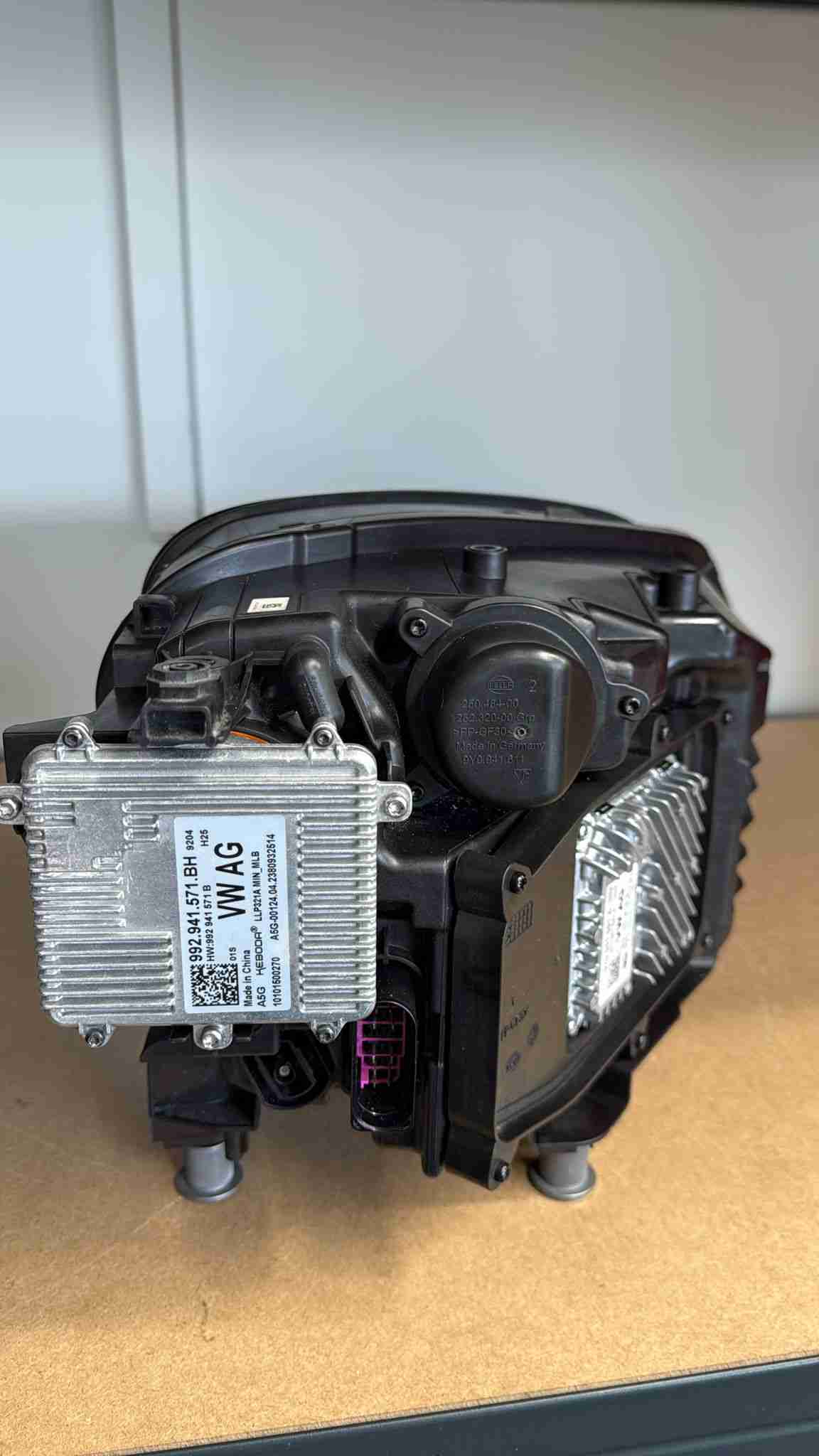 Фара левая Porsche Cayenne 160426-104