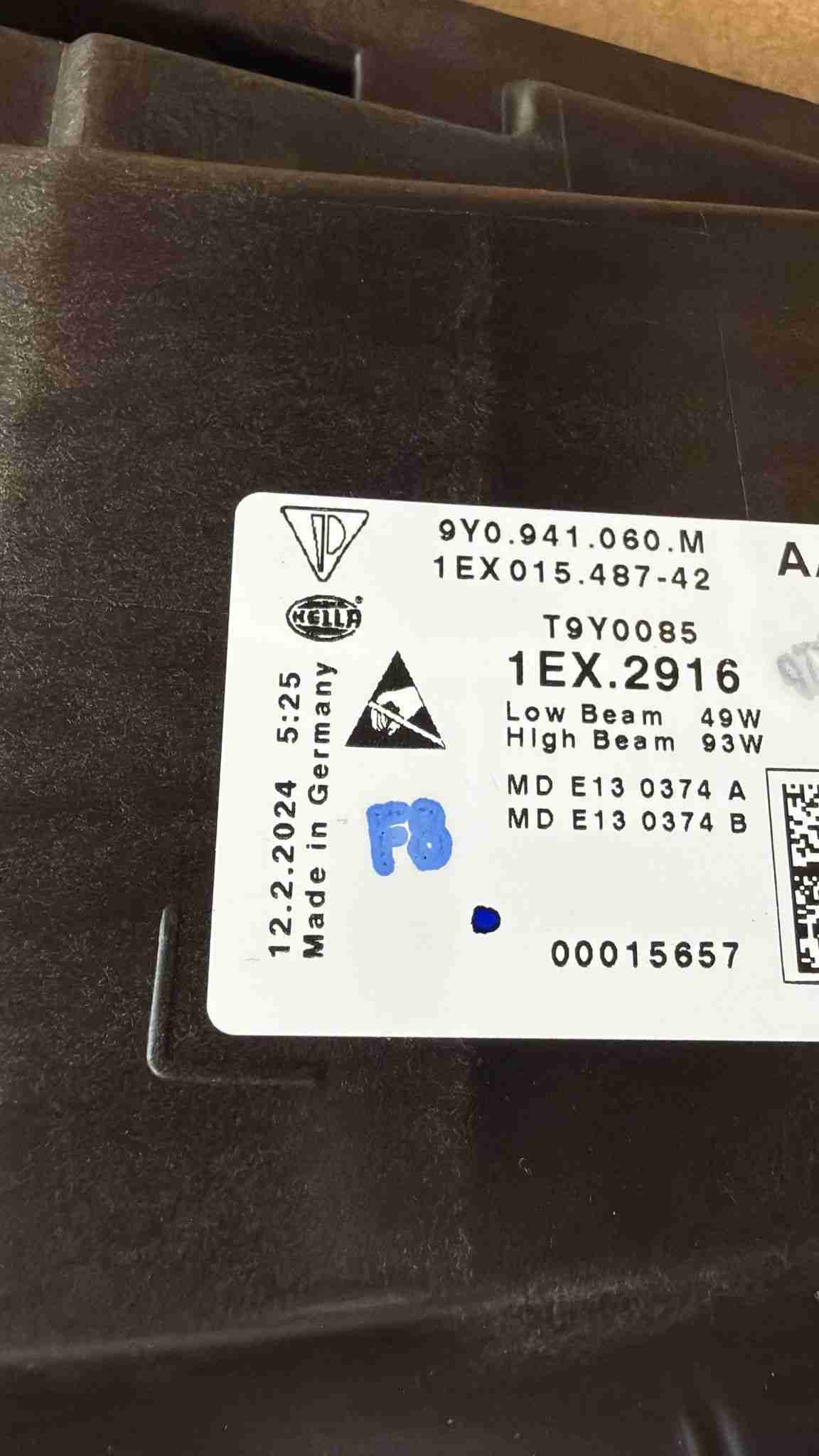 Фара левая Porsche Cayenne 160426-104