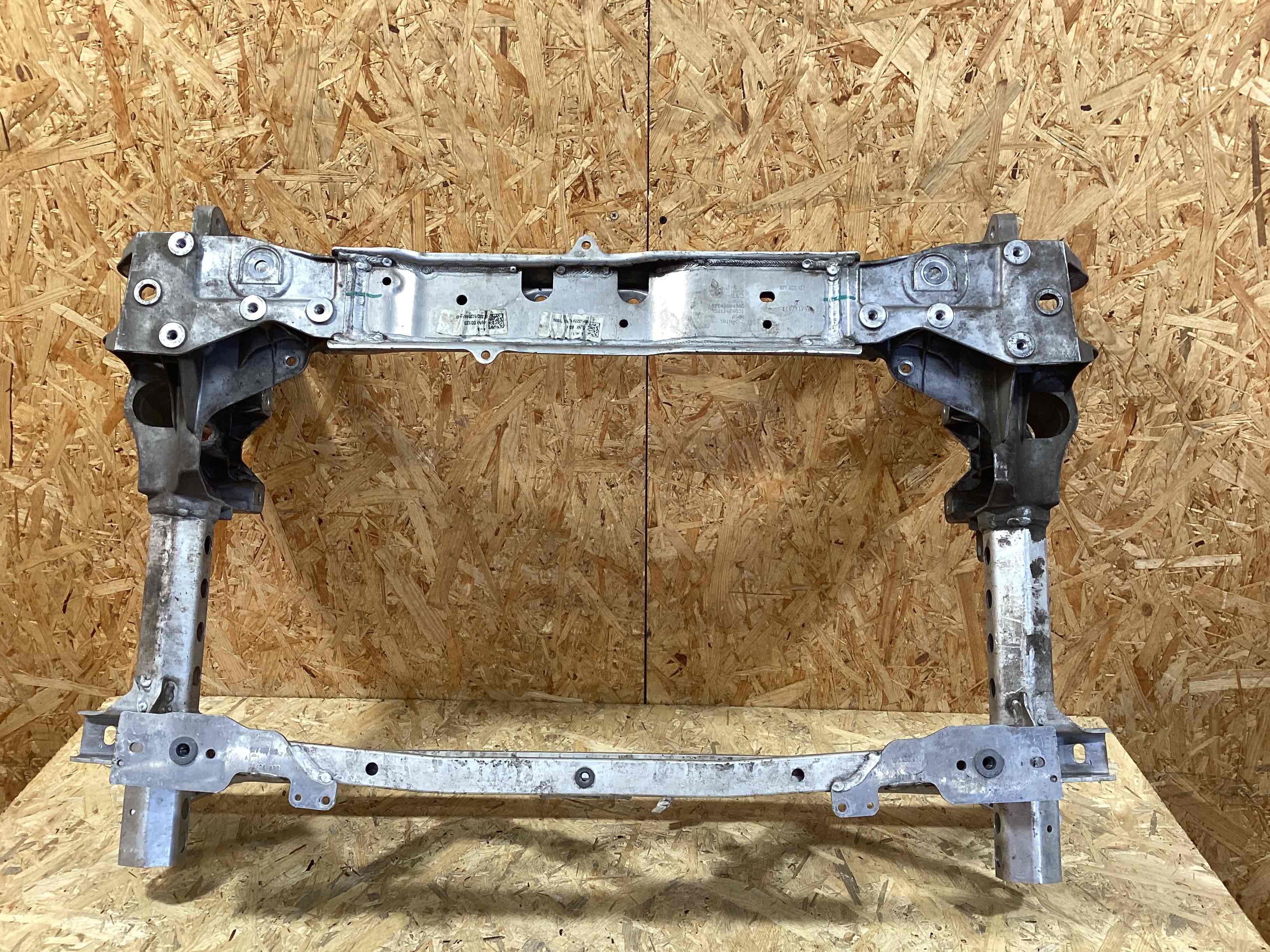 Балка подвески передняя (подрамник) Porsche Panamera 160426-105