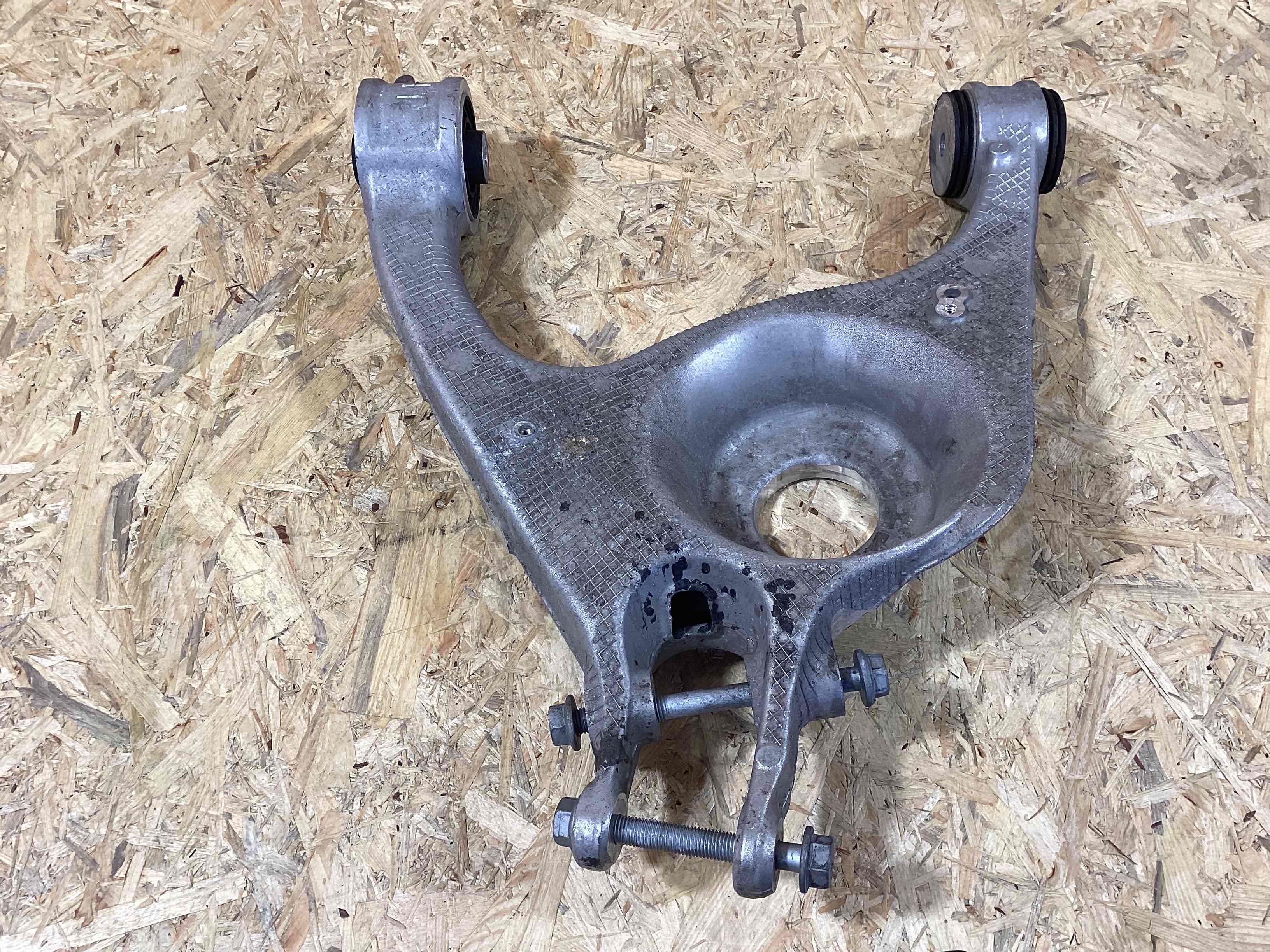 Рычаг задний Porsche Taycan 160426-107