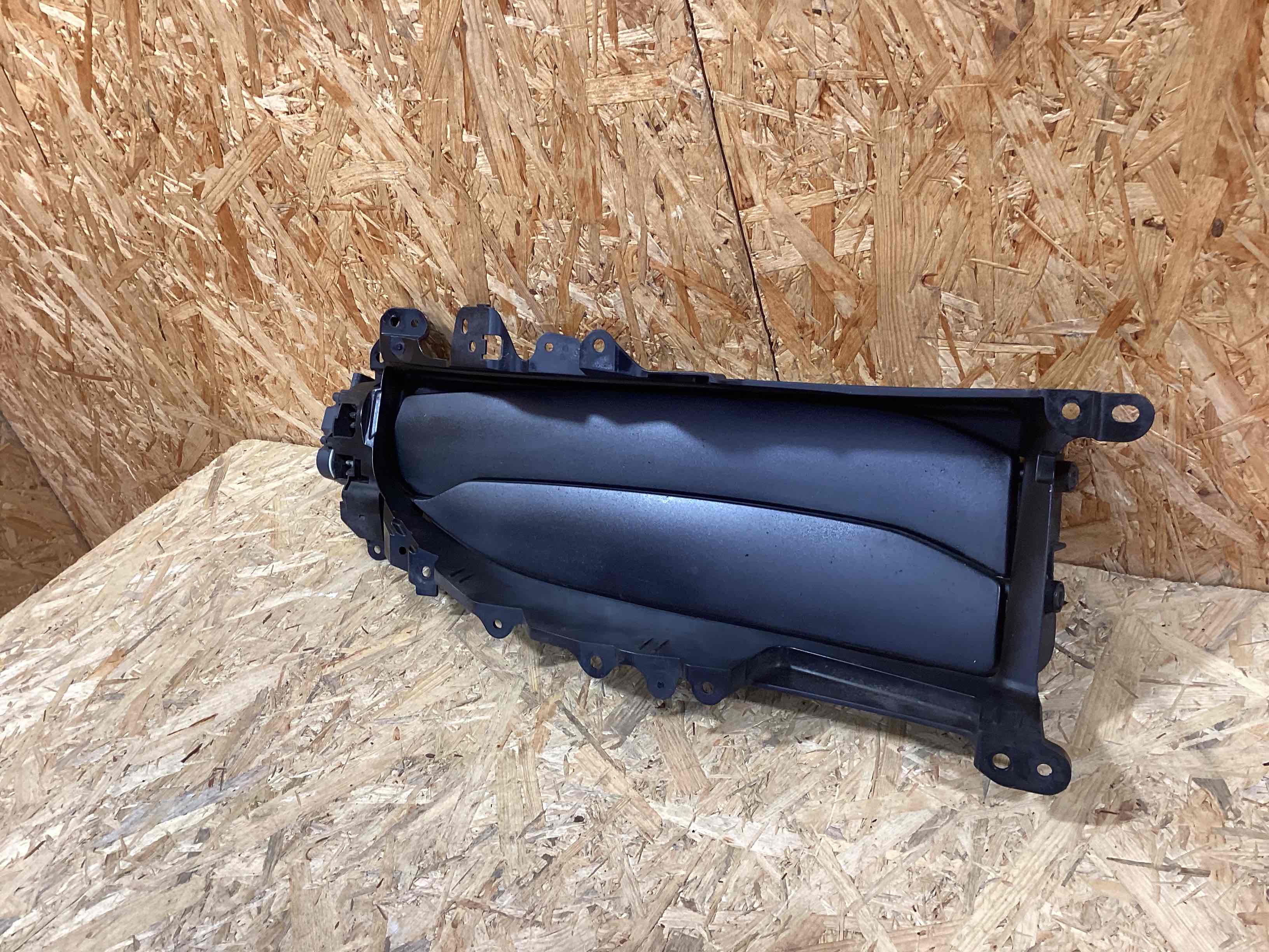 Жалюзи радиатора Porsche Taycan 160426-109