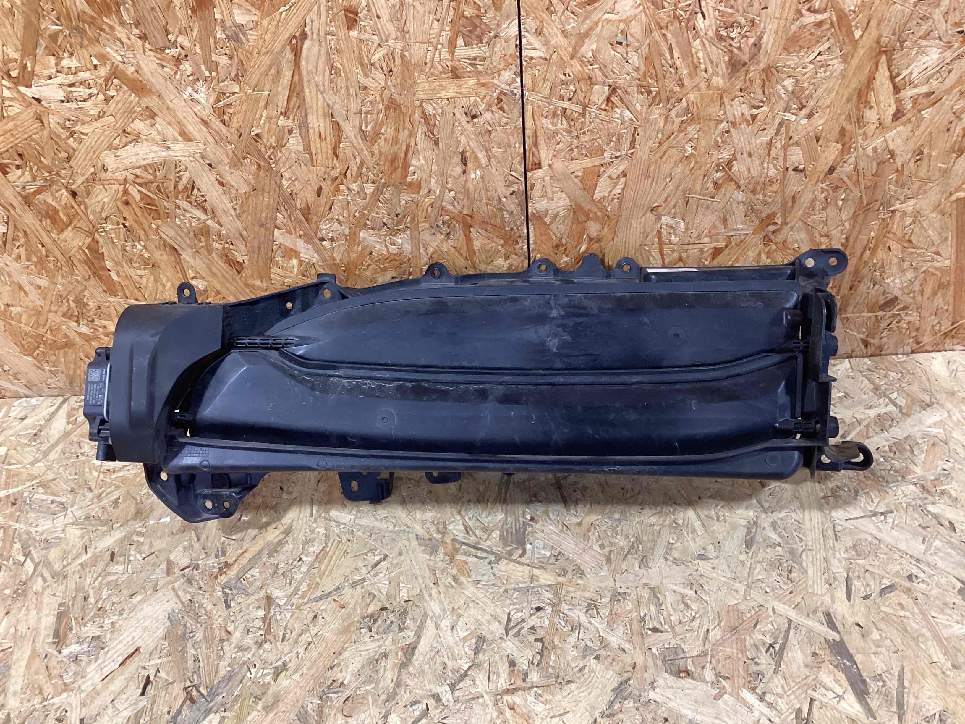 Жалюзи радиатора Porsche Taycan 160426-109