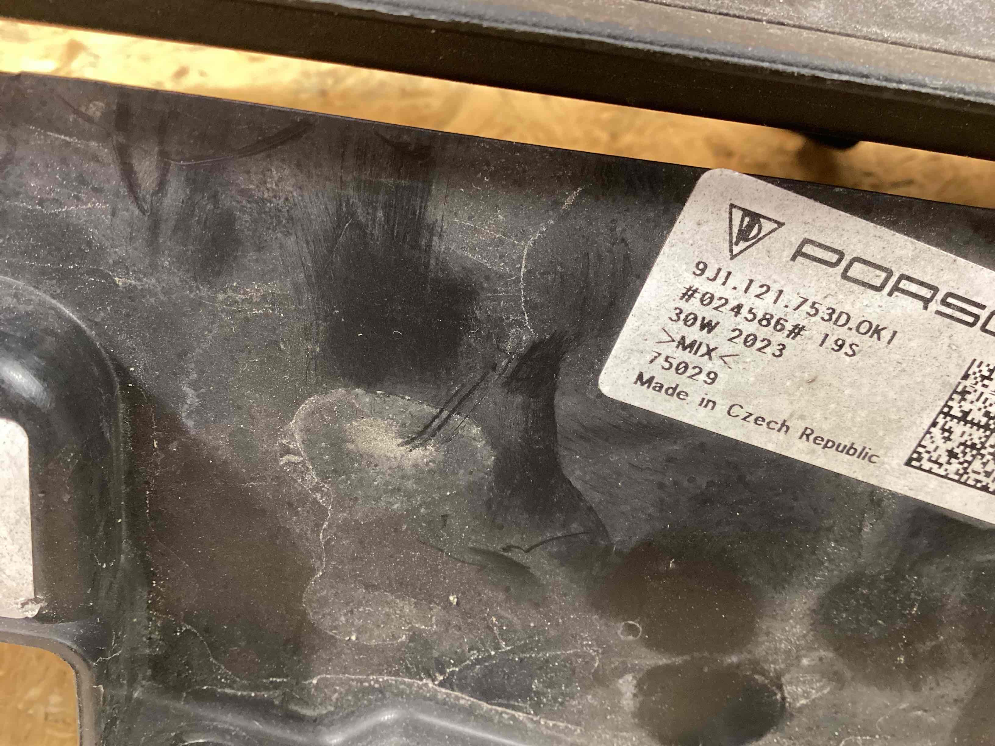 Жалюзи радиатора Porsche Taycan 160426-109