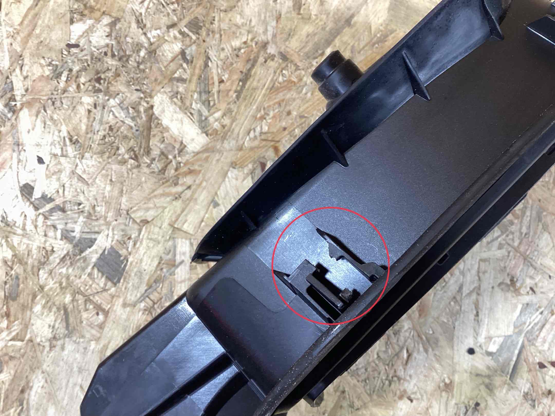 Лючок бака Porsche Cayenne 160426-112