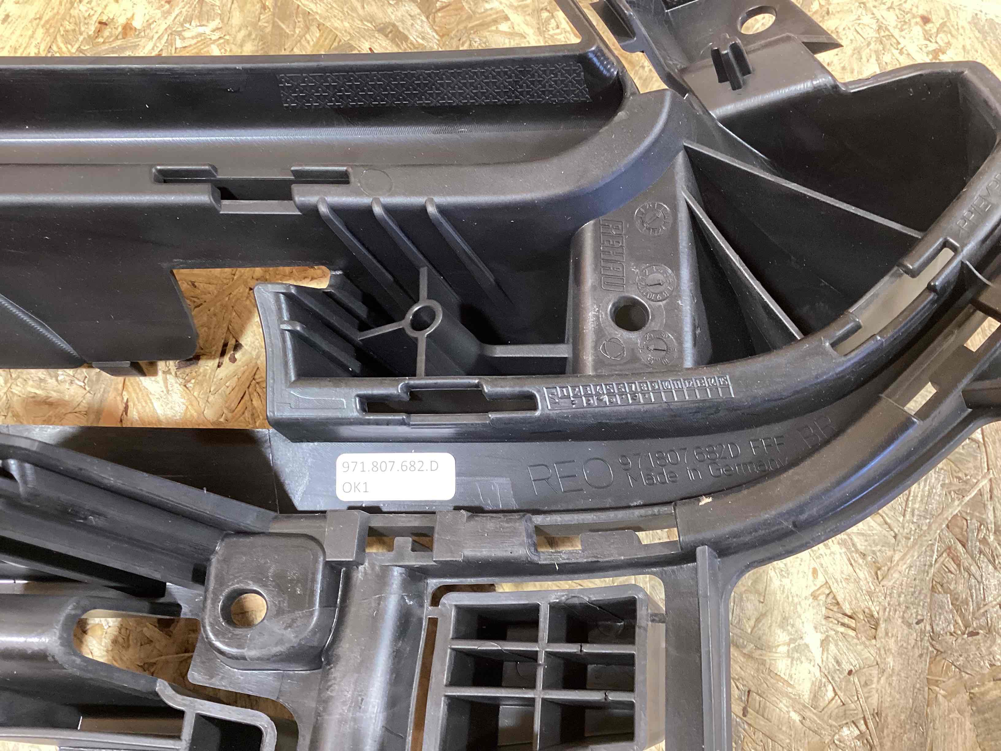 Заглушка, вставка (решетка) в бампер Porsche Panamera 160426-114