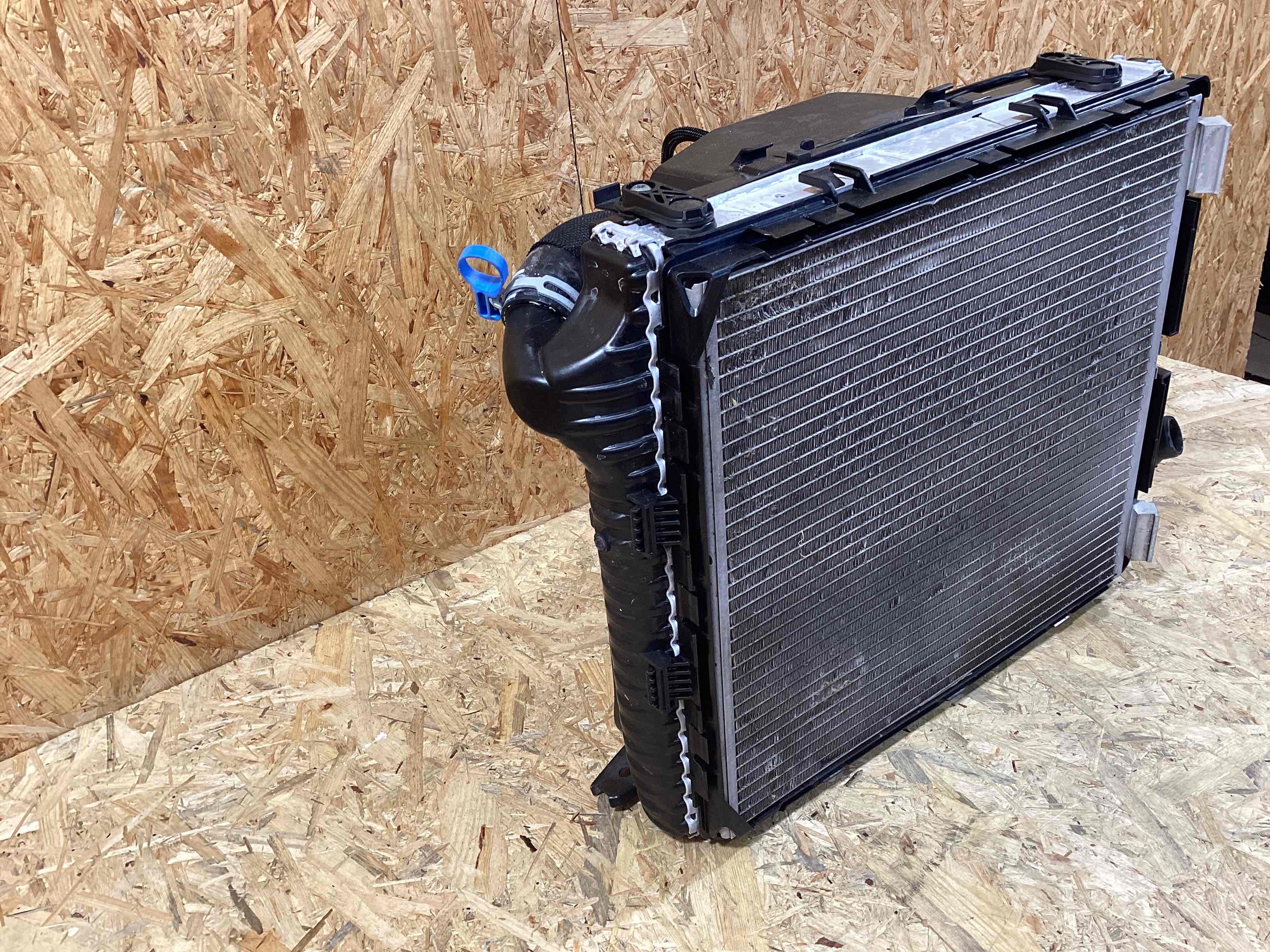 Кассета радиаторов Porsche 911 160426-115