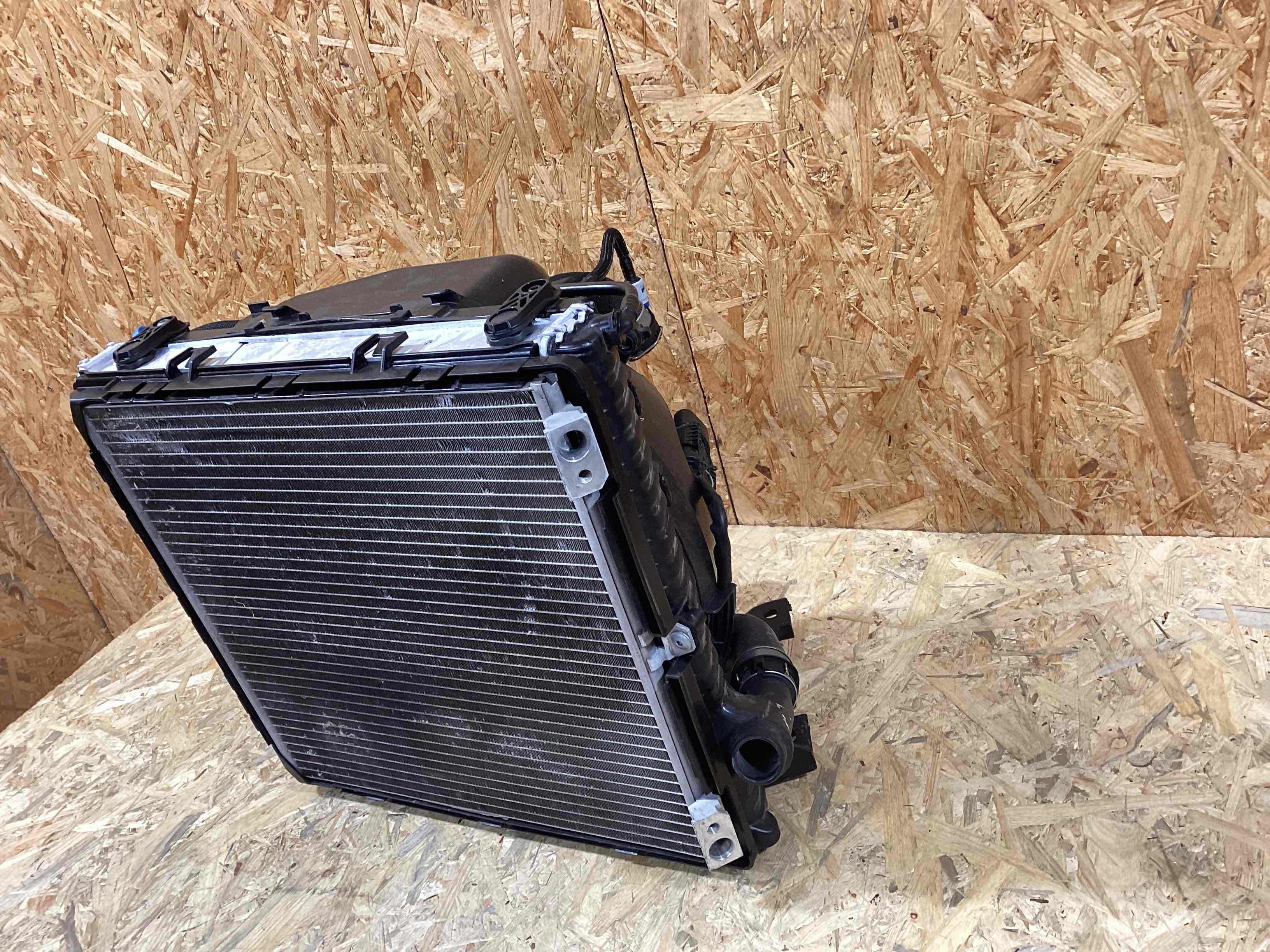 Кассета радиаторов Porsche 911 160426-115