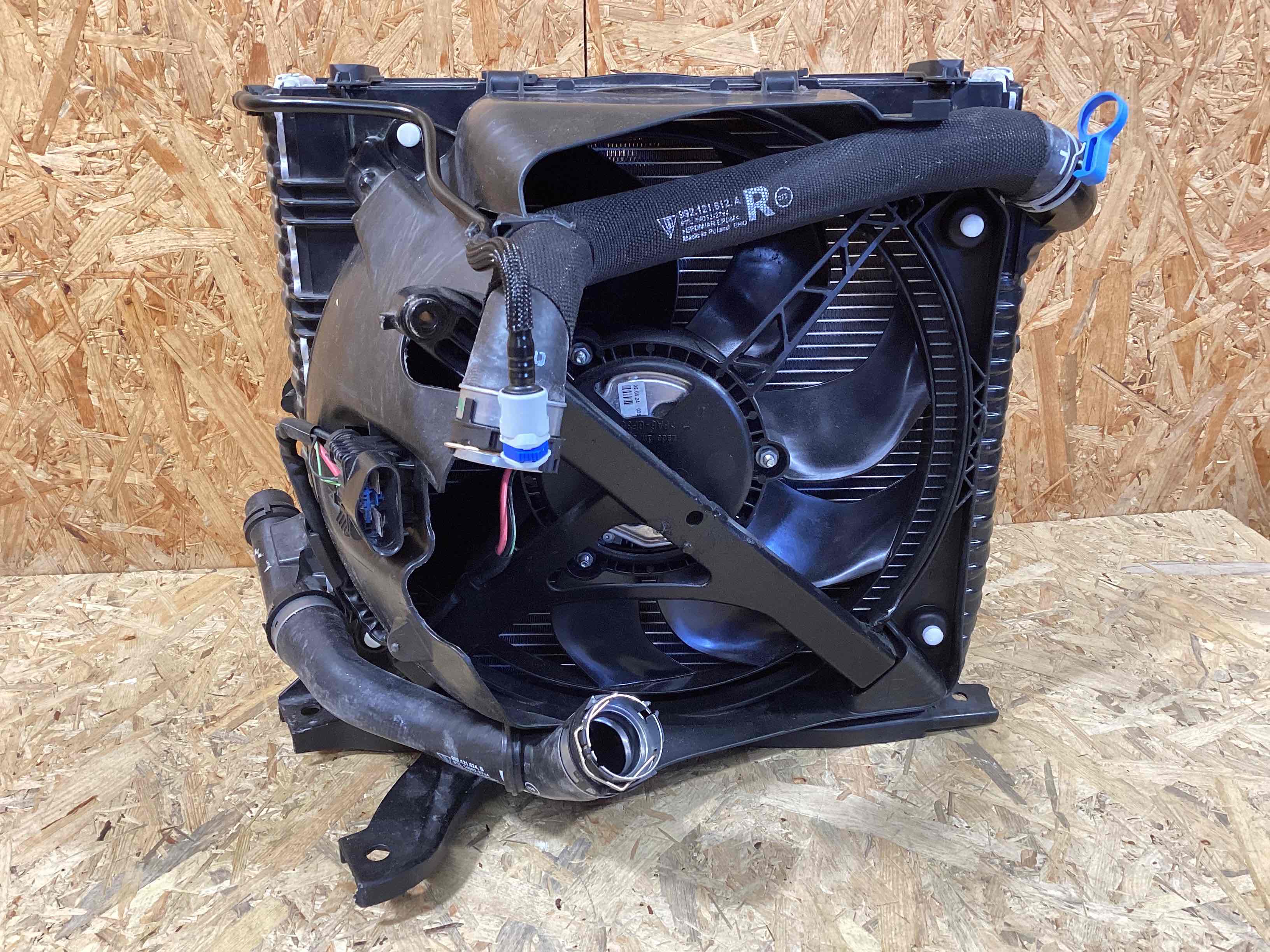 Кассета радиаторов Porsche 911 160426-115