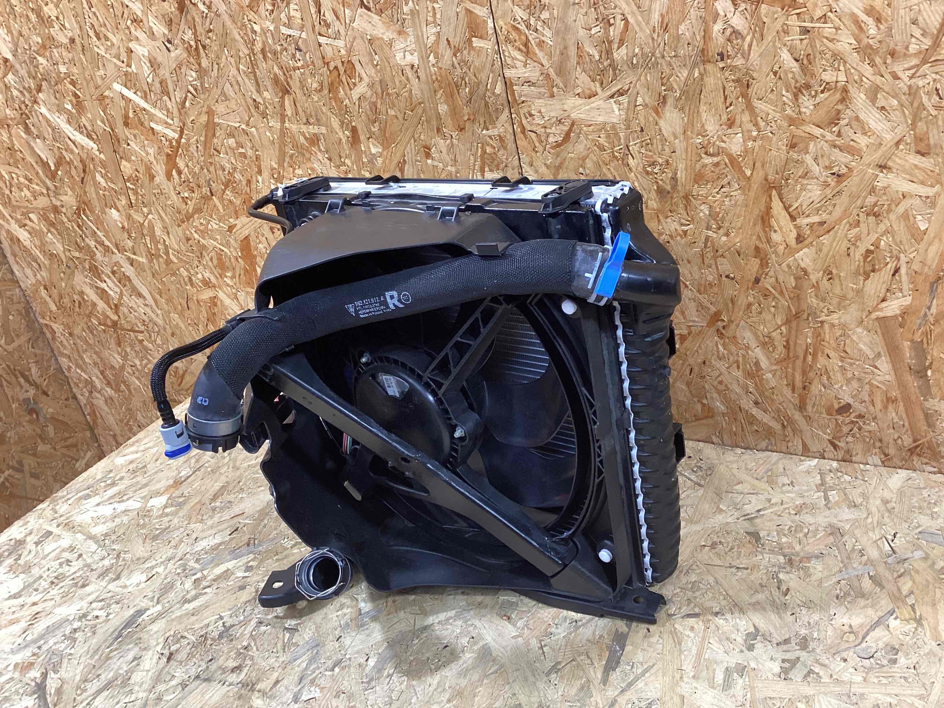 Кассета радиаторов Porsche 911 160426-115