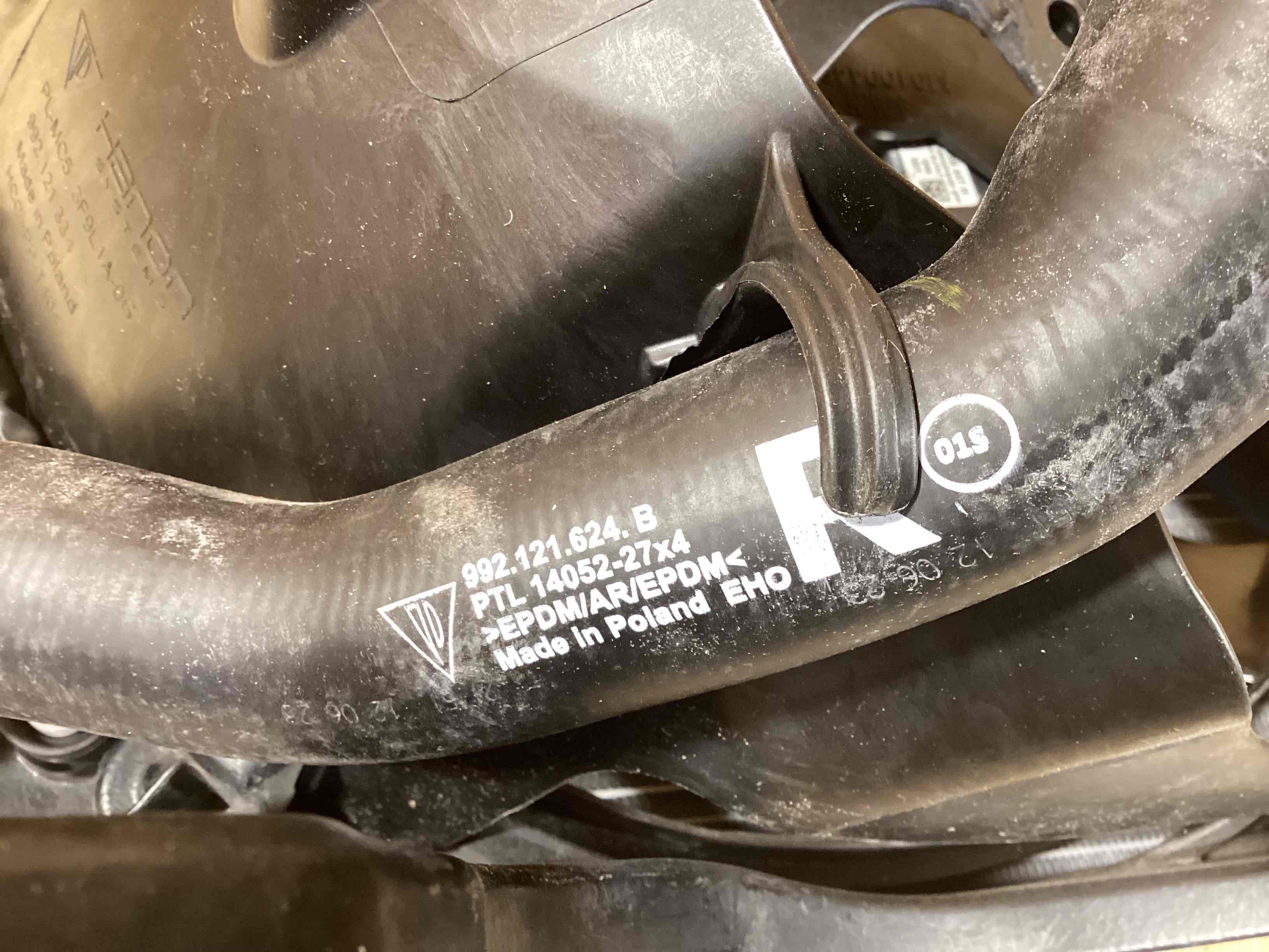 Кассета радиаторов Porsche 911 160426-115