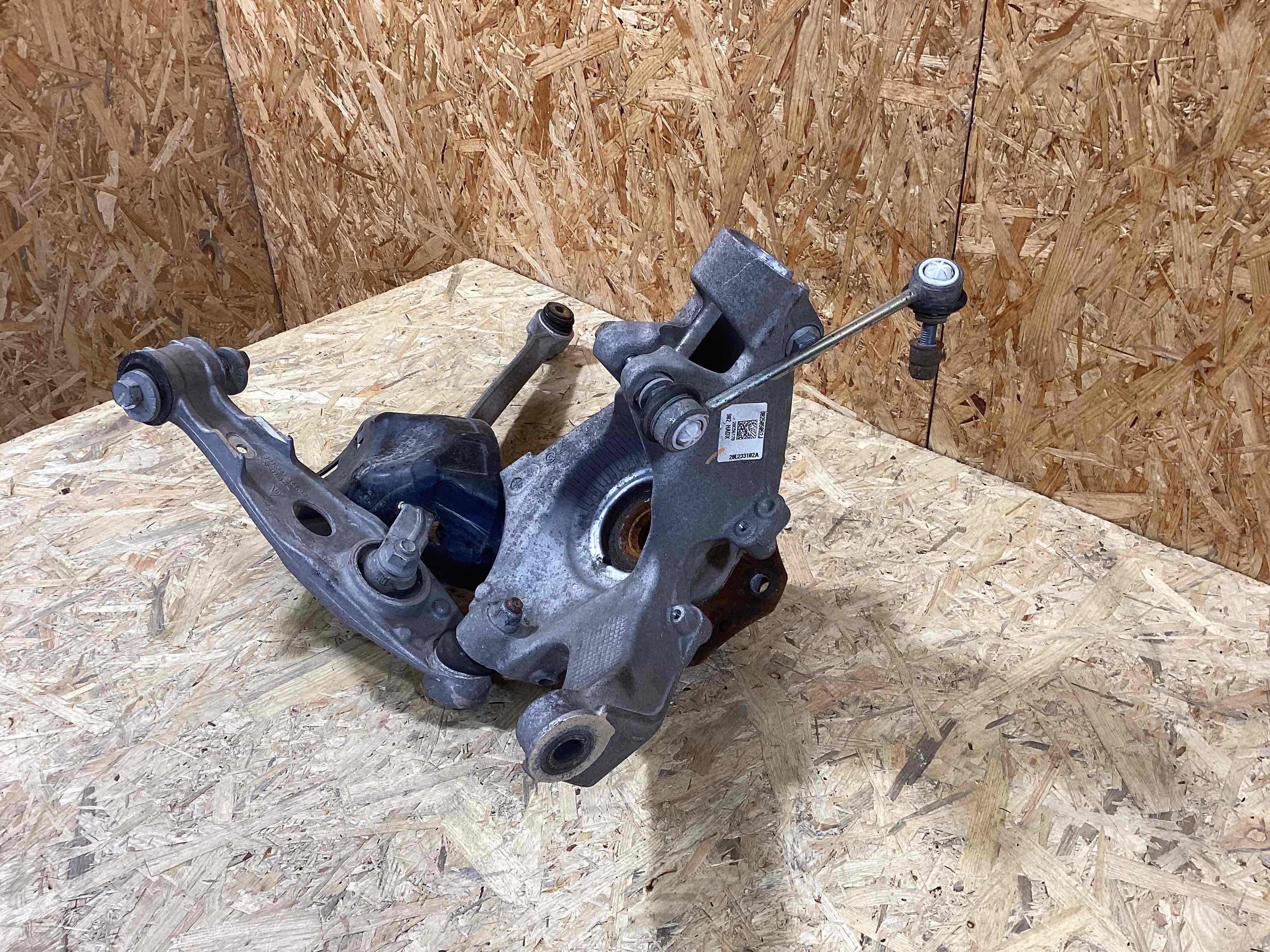 Кулак задний правый Porsche Boxster 718 160426-117