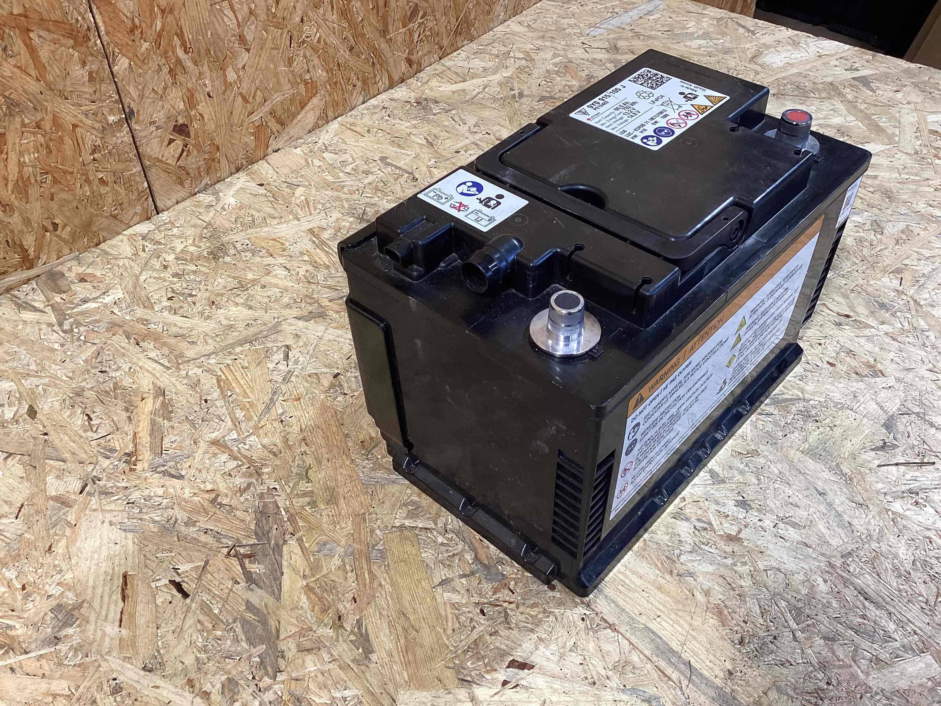 Аккумуляторная батарея, конвертор, проводка, крепление и др. Porsche Cayenne 160426-119