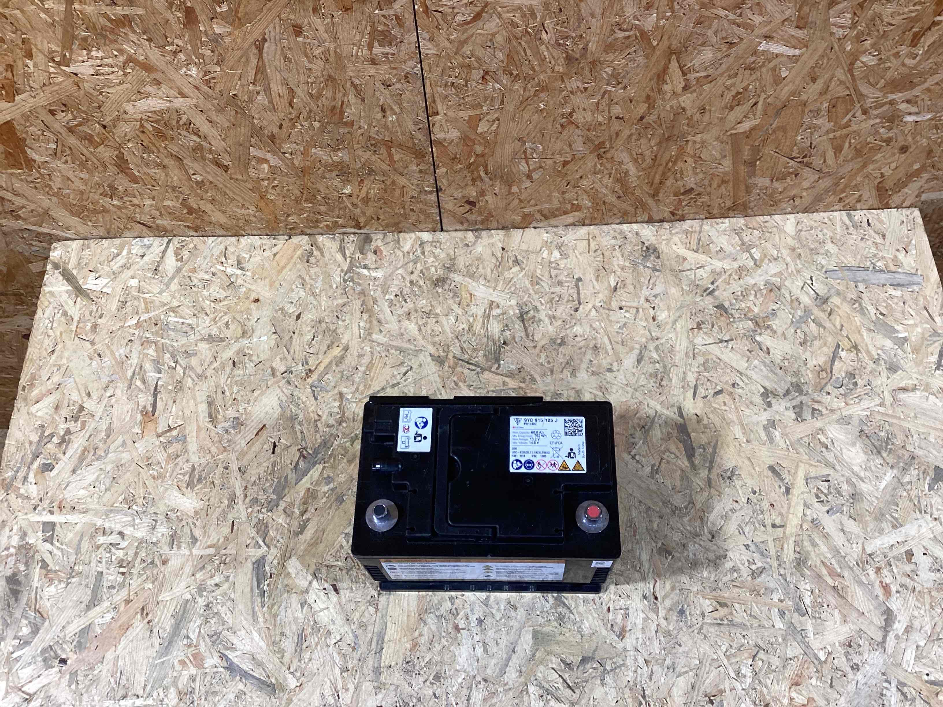 Аккумуляторная батарея, конвертор, проводка, крепление и др. Porsche Cayenne 160426-119