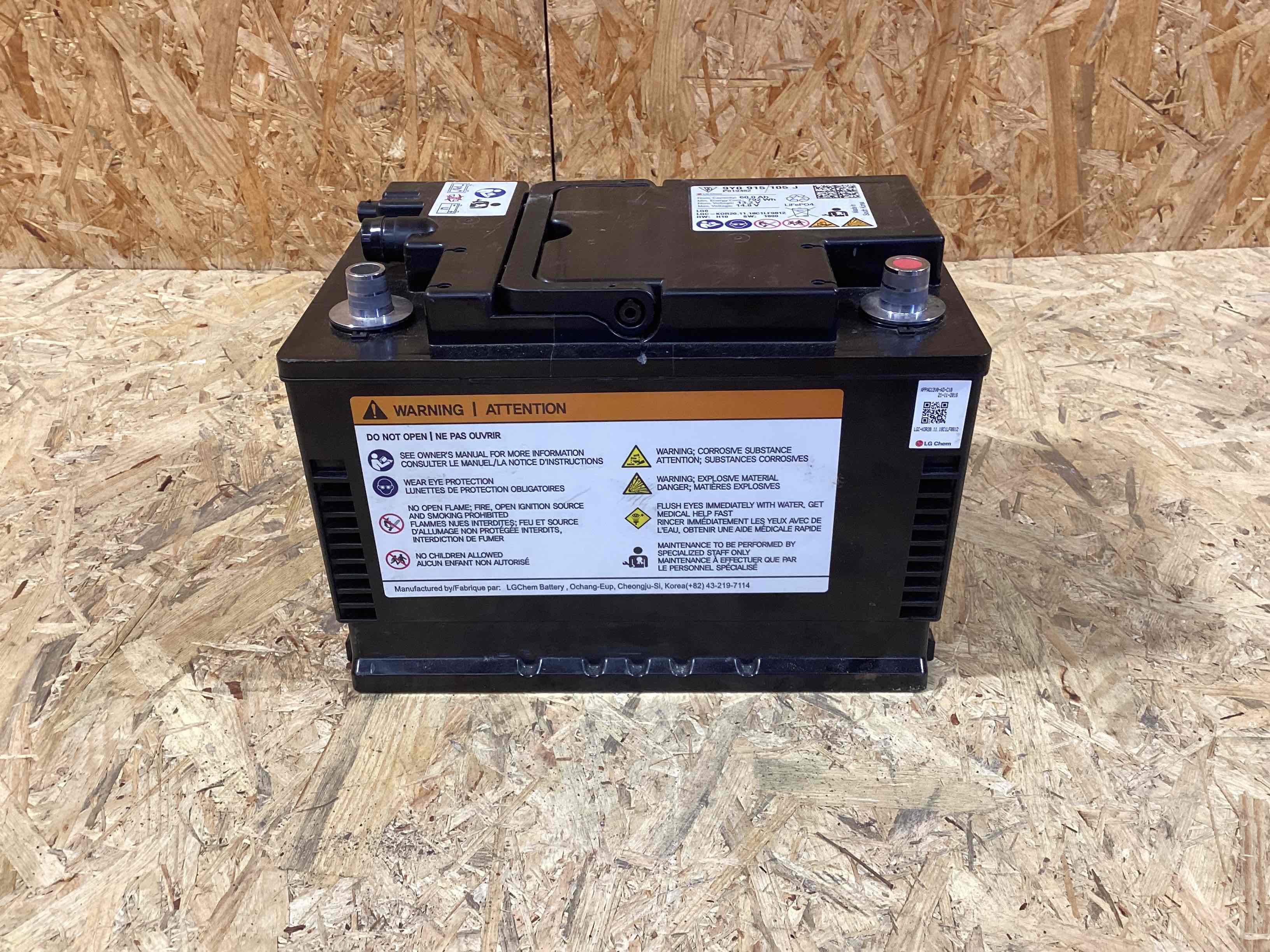 Аккумуляторная батарея, конвертор, проводка, крепление и др. Porsche Cayenne 160426-119