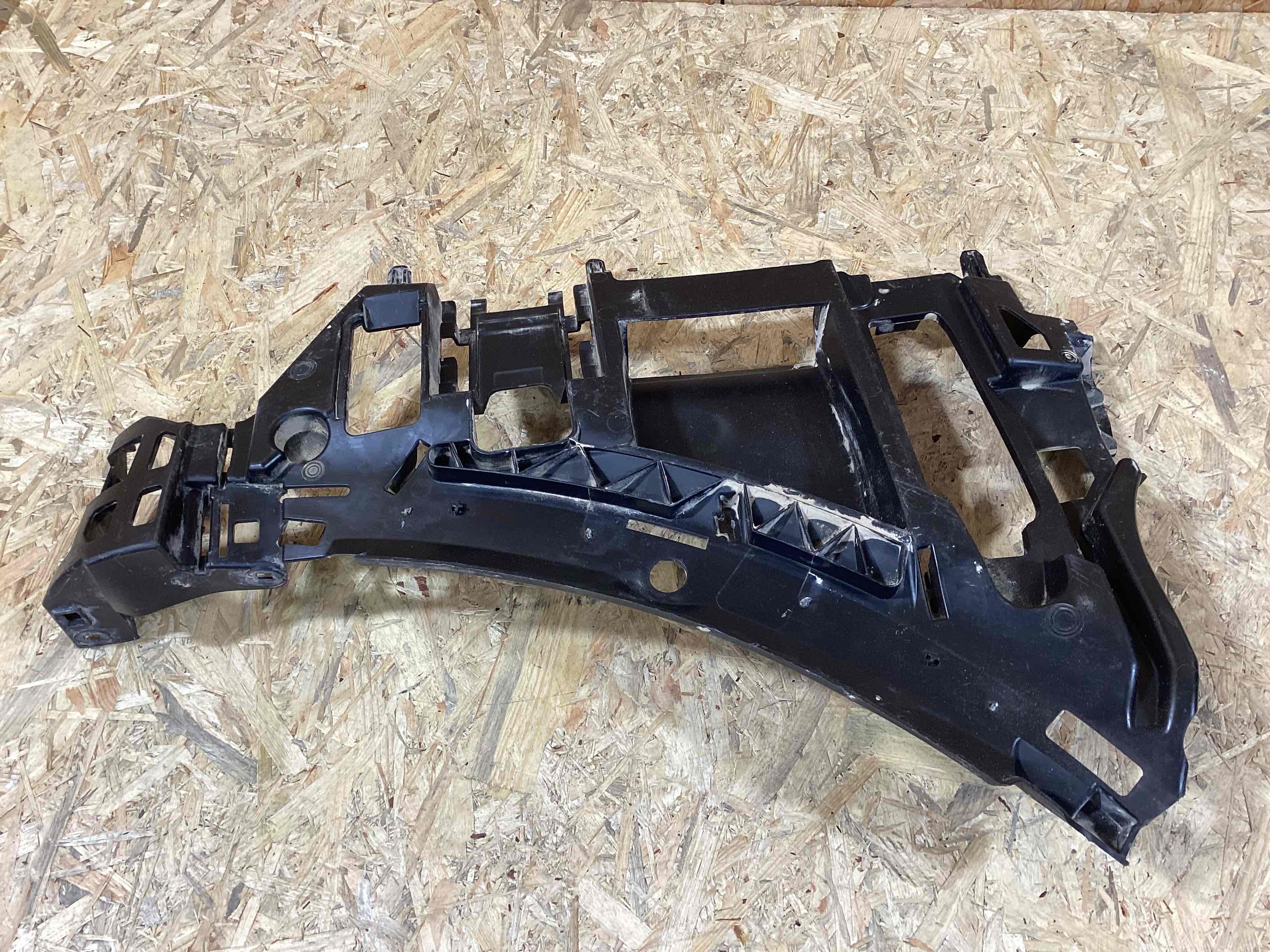 Крепление бампера Porsche Cayenne 160426-125