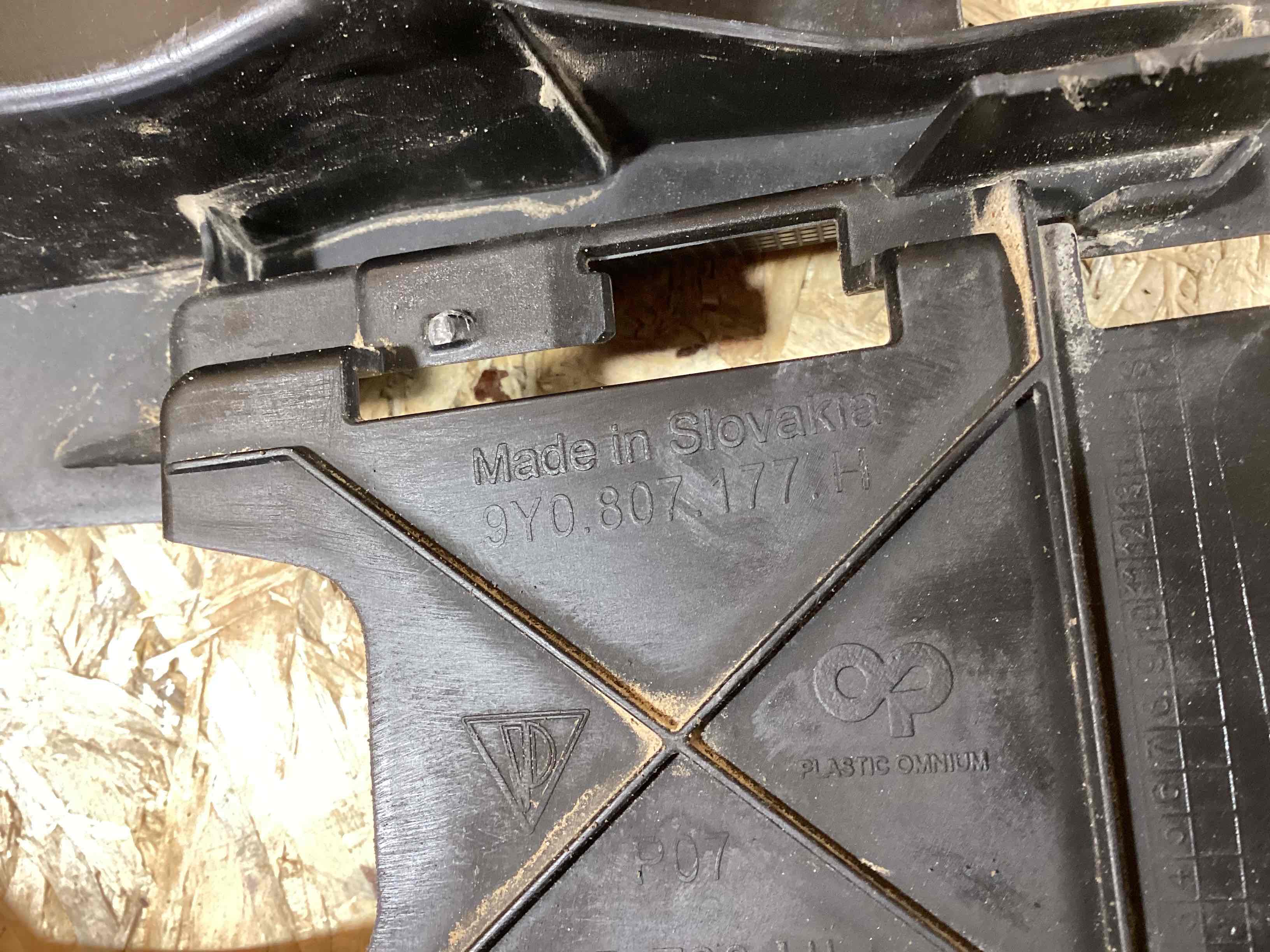 Крепление бампера Porsche Cayenne 160426-125