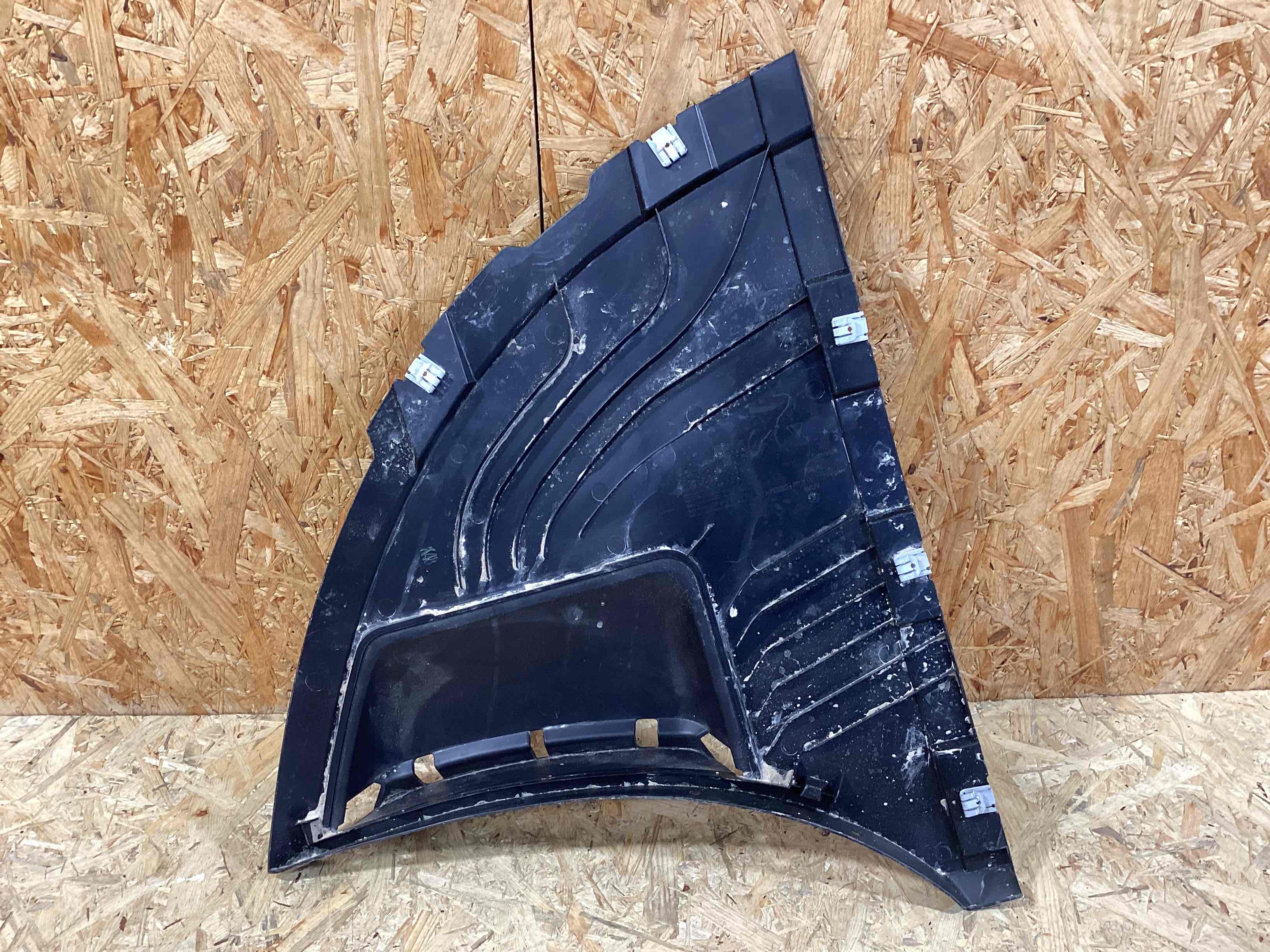 Защита арок передняя левая (подкрылок) Porsche Taycan 160426-126