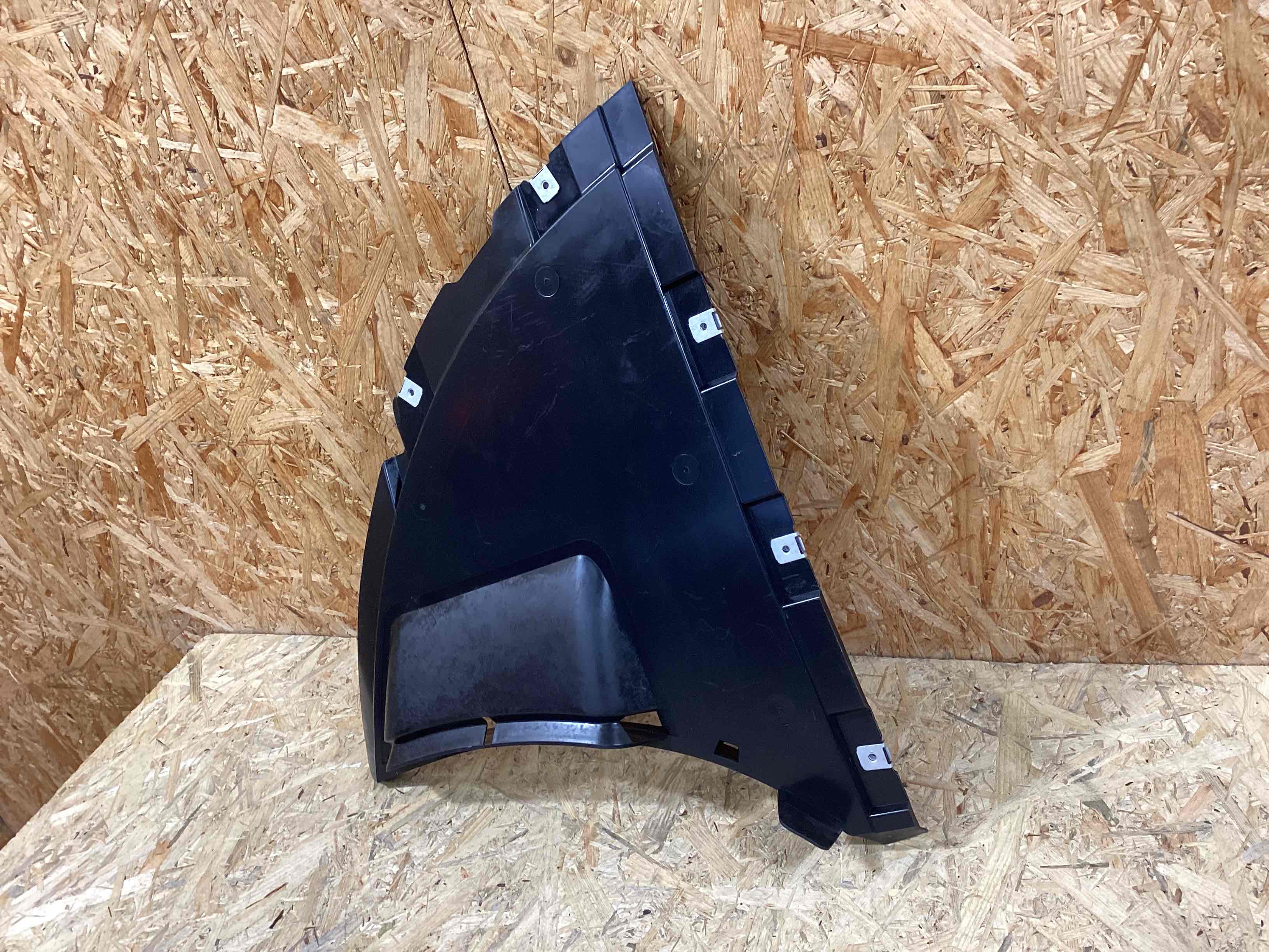 Защита арок передняя правая (подкрылок) Porsche Taycan 160426-127