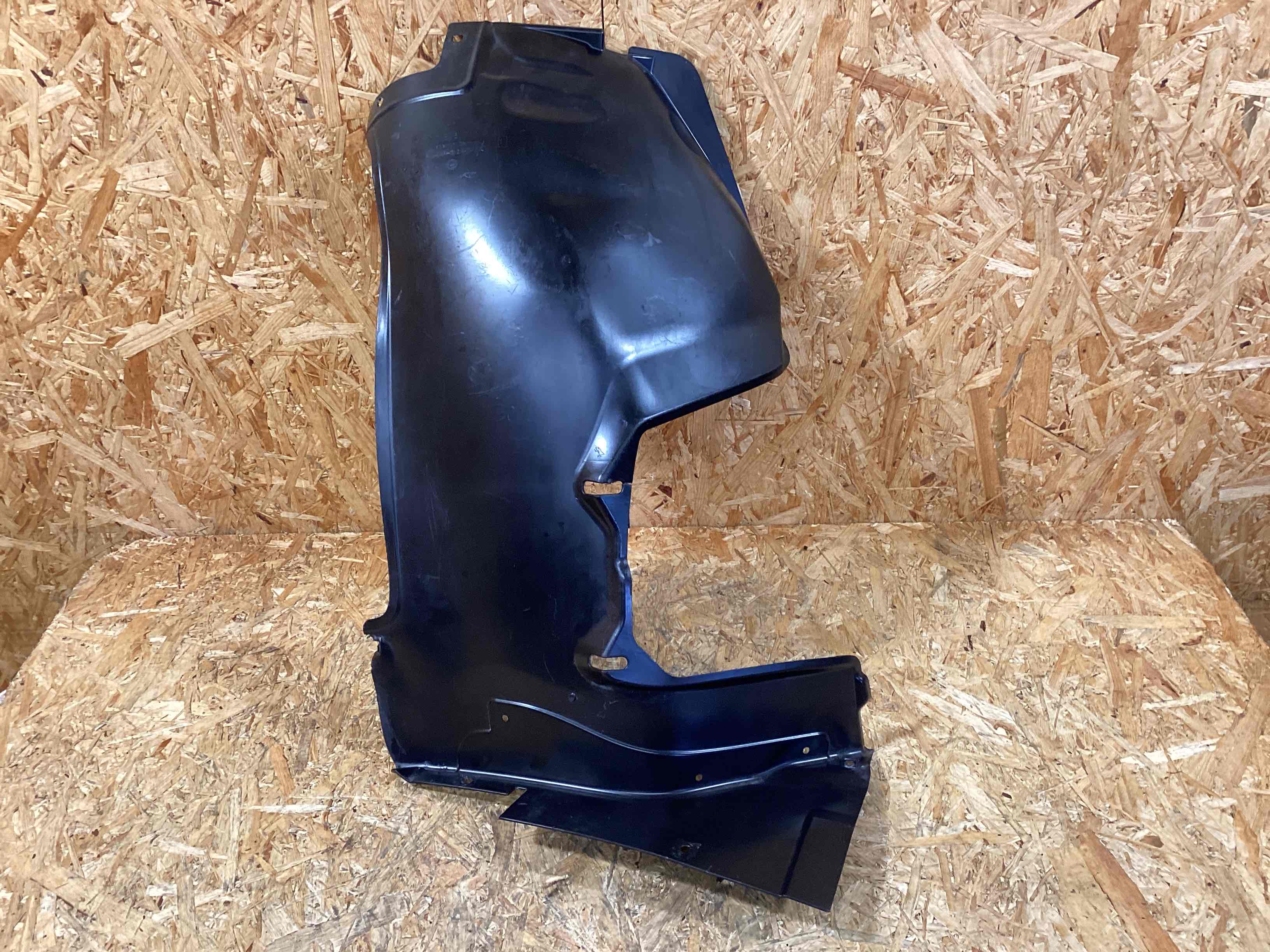 Защита арок передняя левая (подкрылок) Porsche Cayman GT4 161025-113