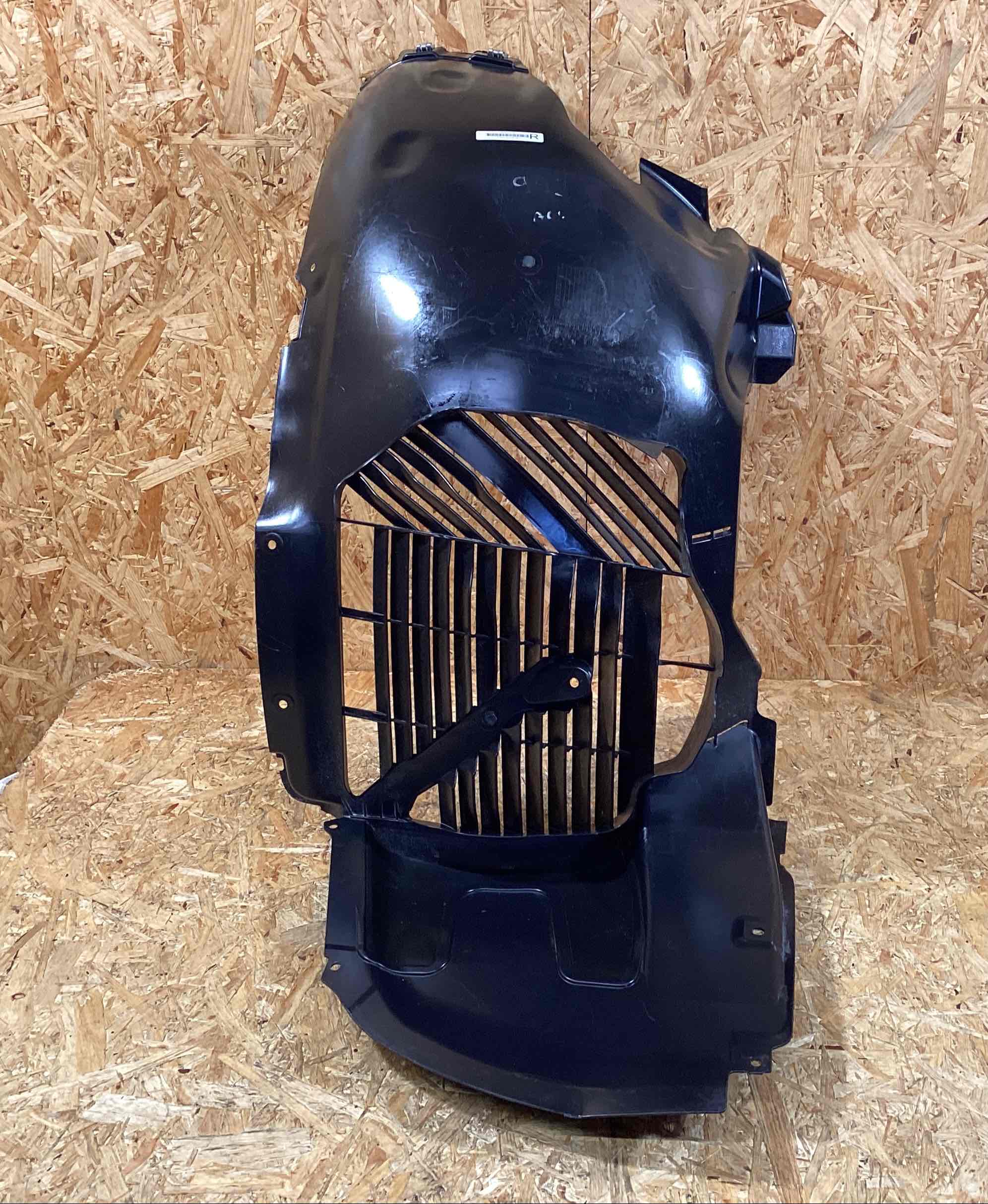 Защита арок передняя правая (подкрылок) Porsche 911 161025-114