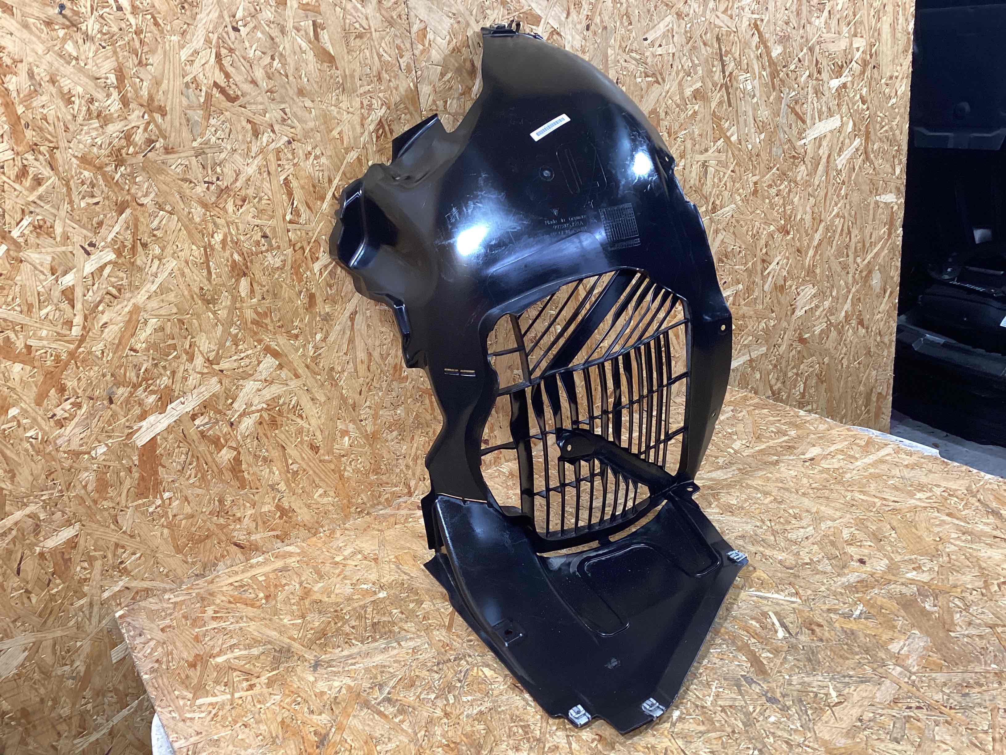 Защита арок передняя левая (подкрылок) Porsche 911 161225-102