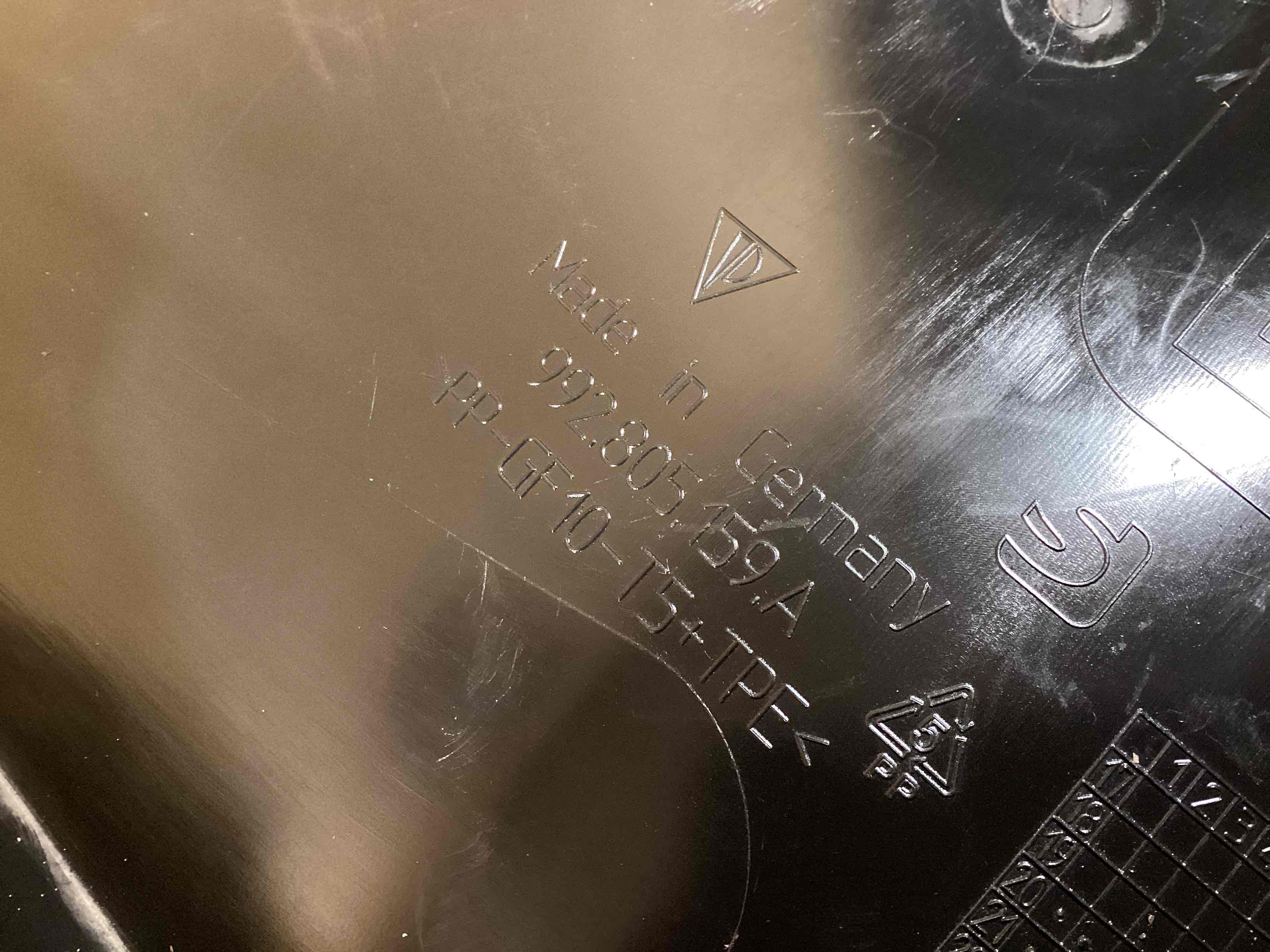 Защита арок передняя левая (подкрылок) Porsche 911 161225-102