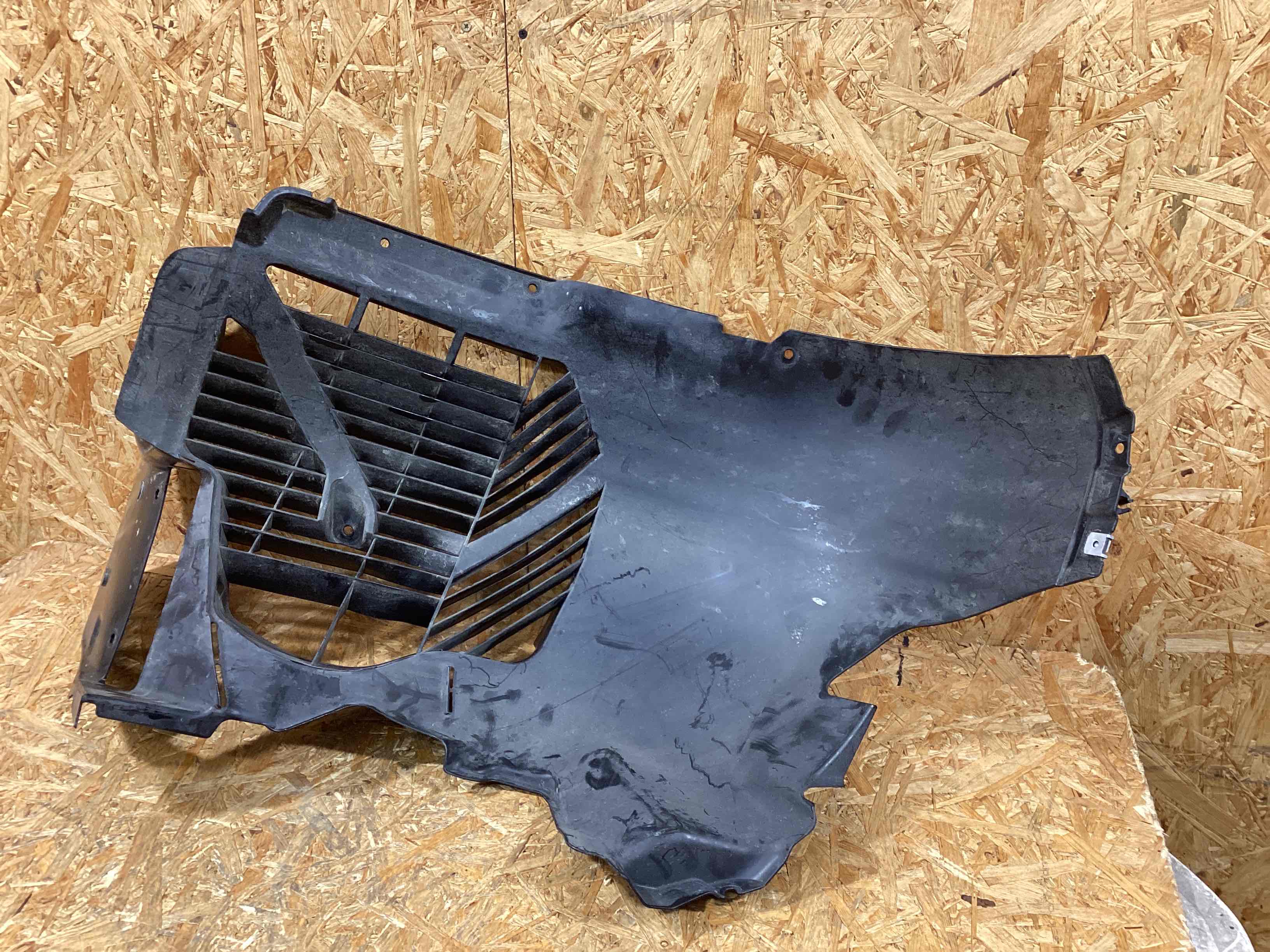 Защита арок передняя левая (подкрылок) Porsche 911 161225-103