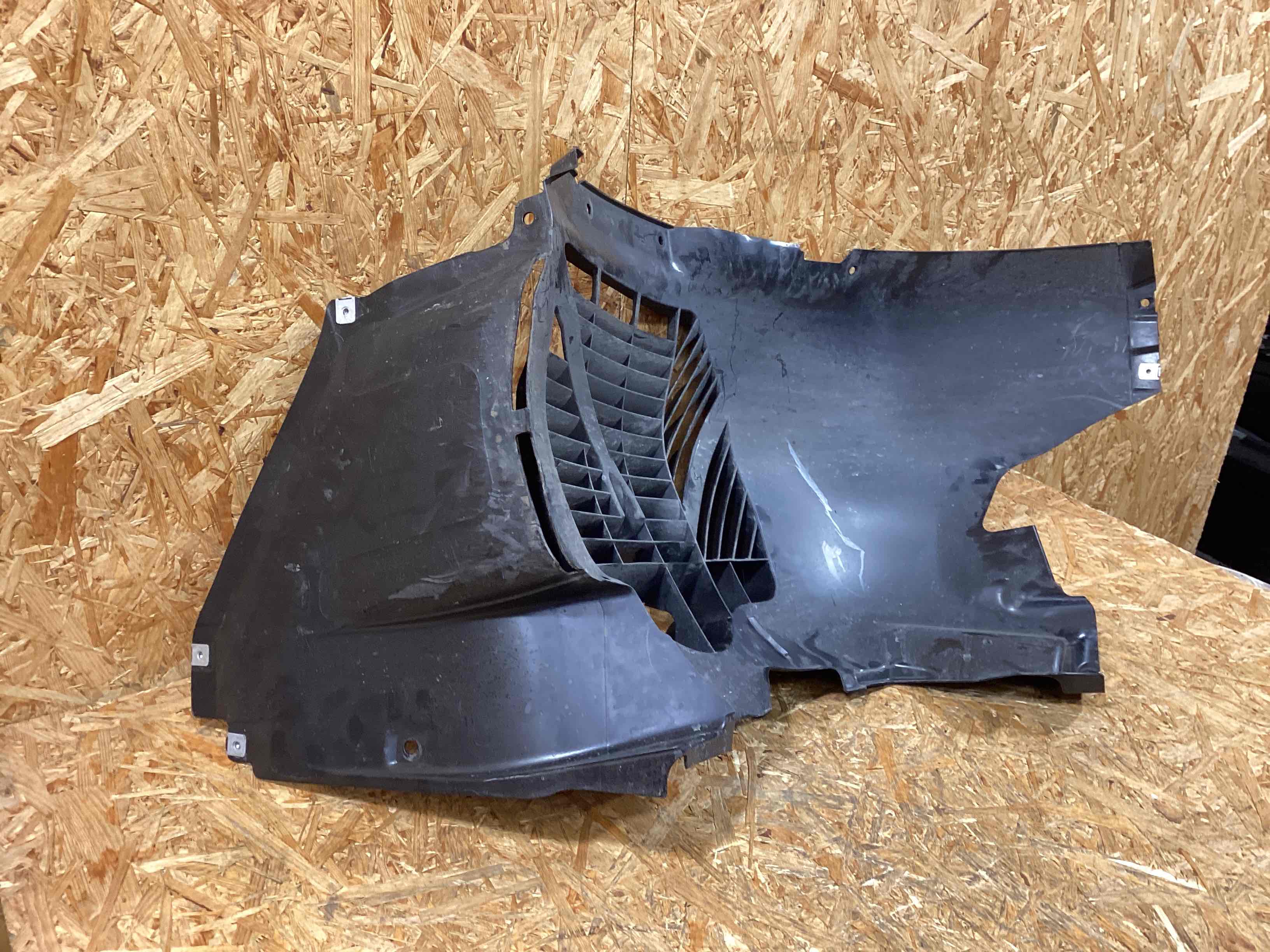 Защита арок передняя левая (подкрылок) Porsche 911 161225-104