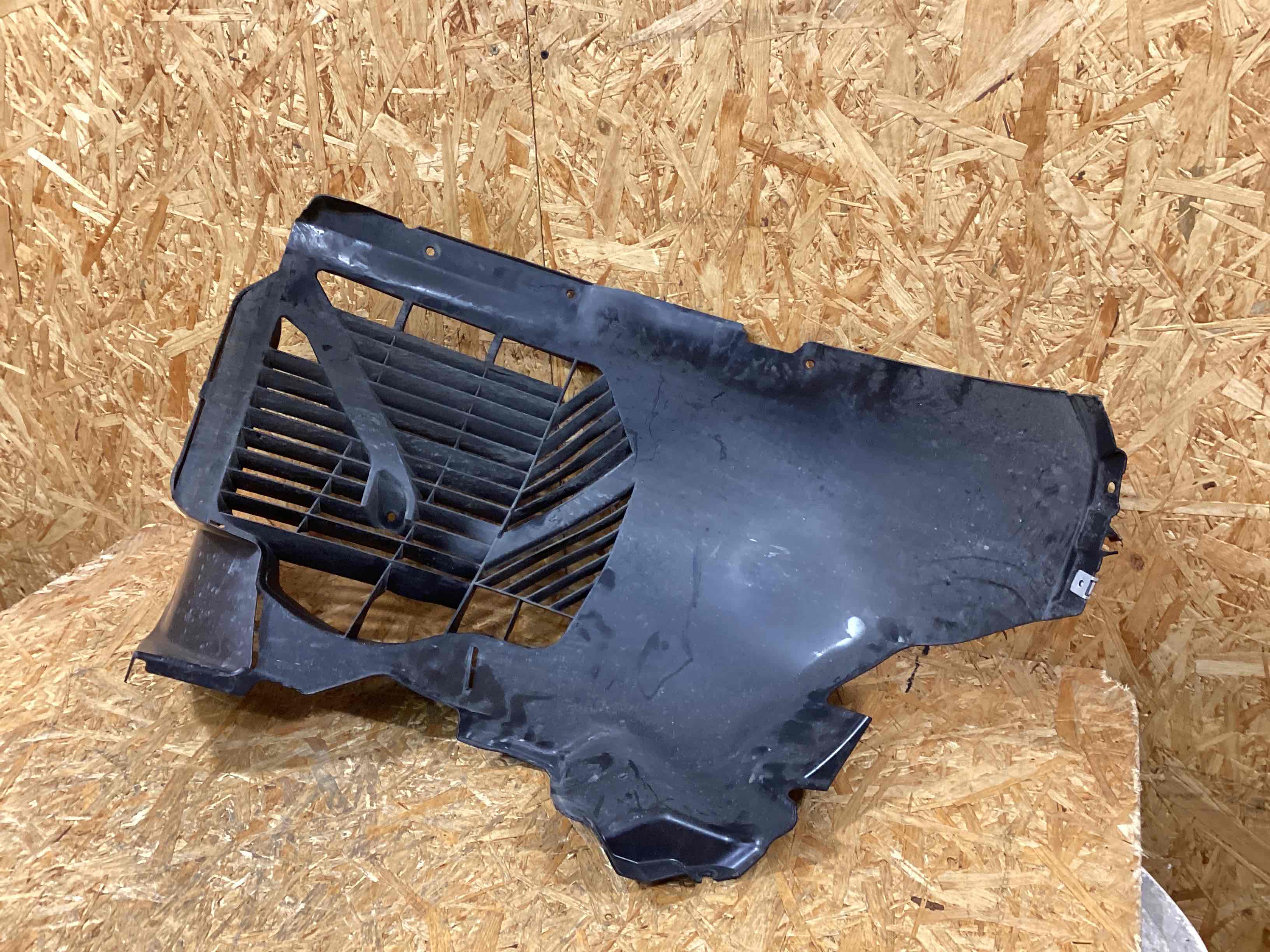 Защита арок передняя левая (подкрылок) Porsche 911 161225-104