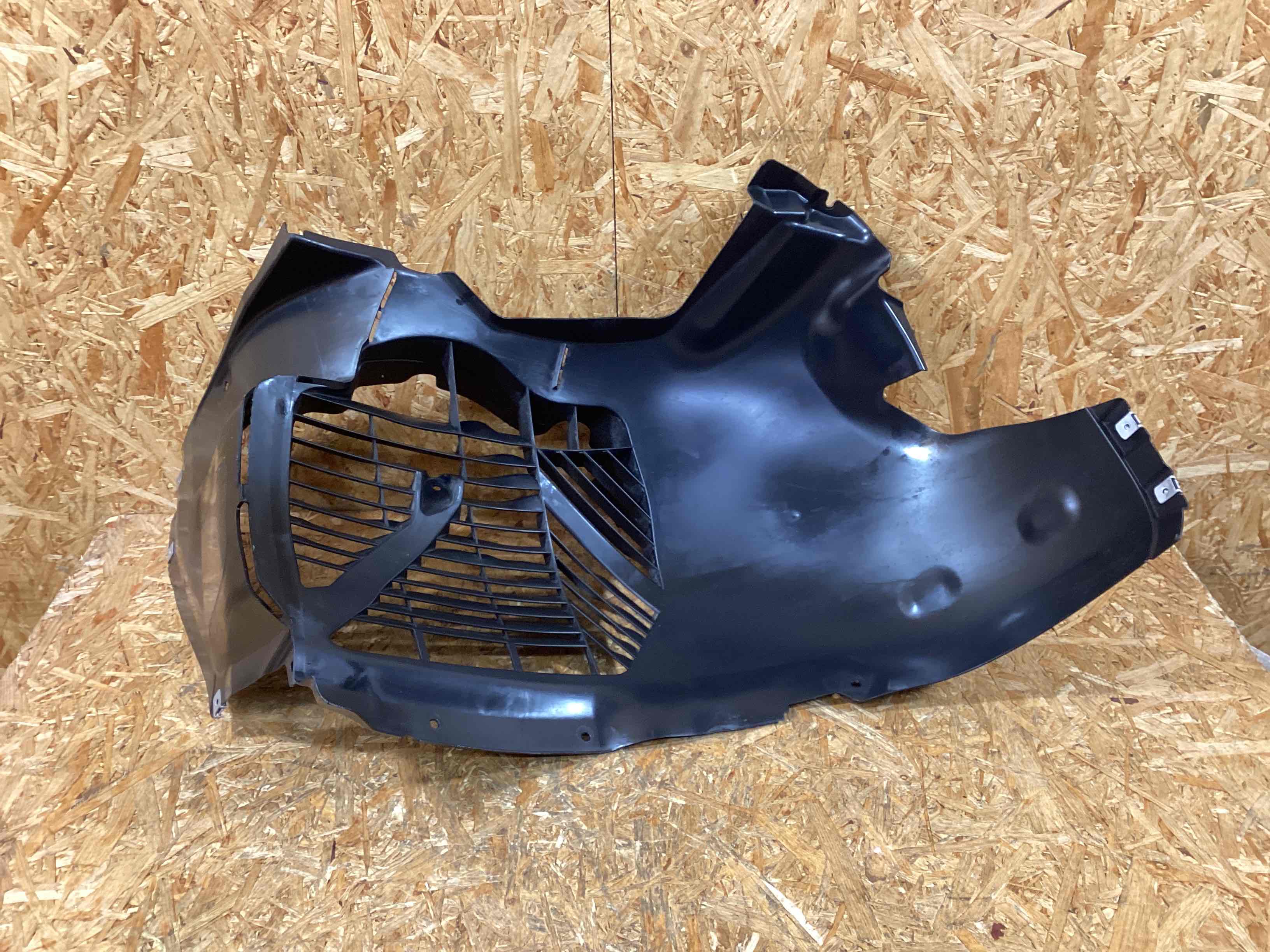 Защита арок передняя правая (подкрылок) Porsche 911 161225-105