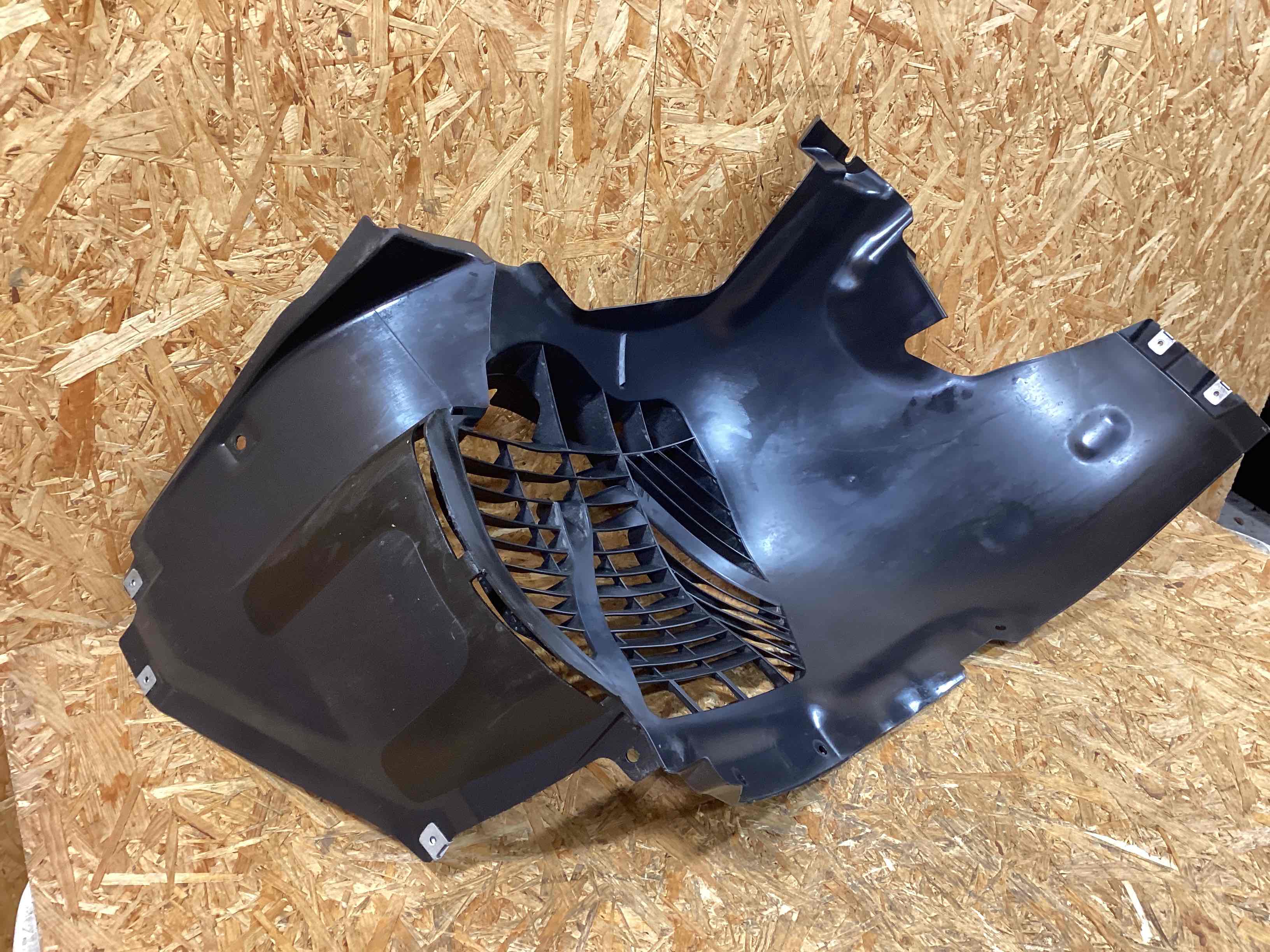 Защита арок передняя правая (подкрылок) Porsche 911 161225-105