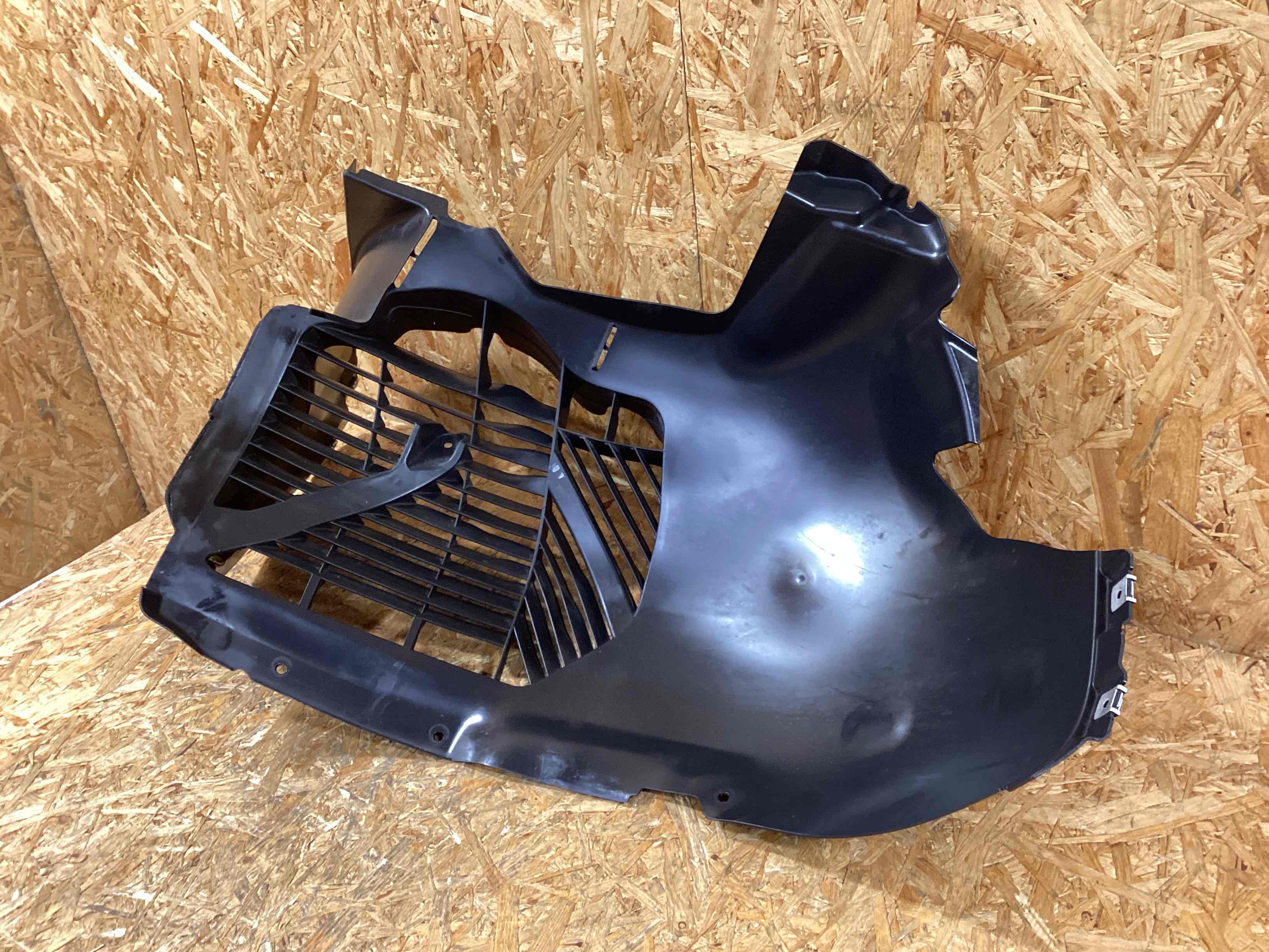 Защита арок передняя правая (подкрылок) Porsche 911 161225-105