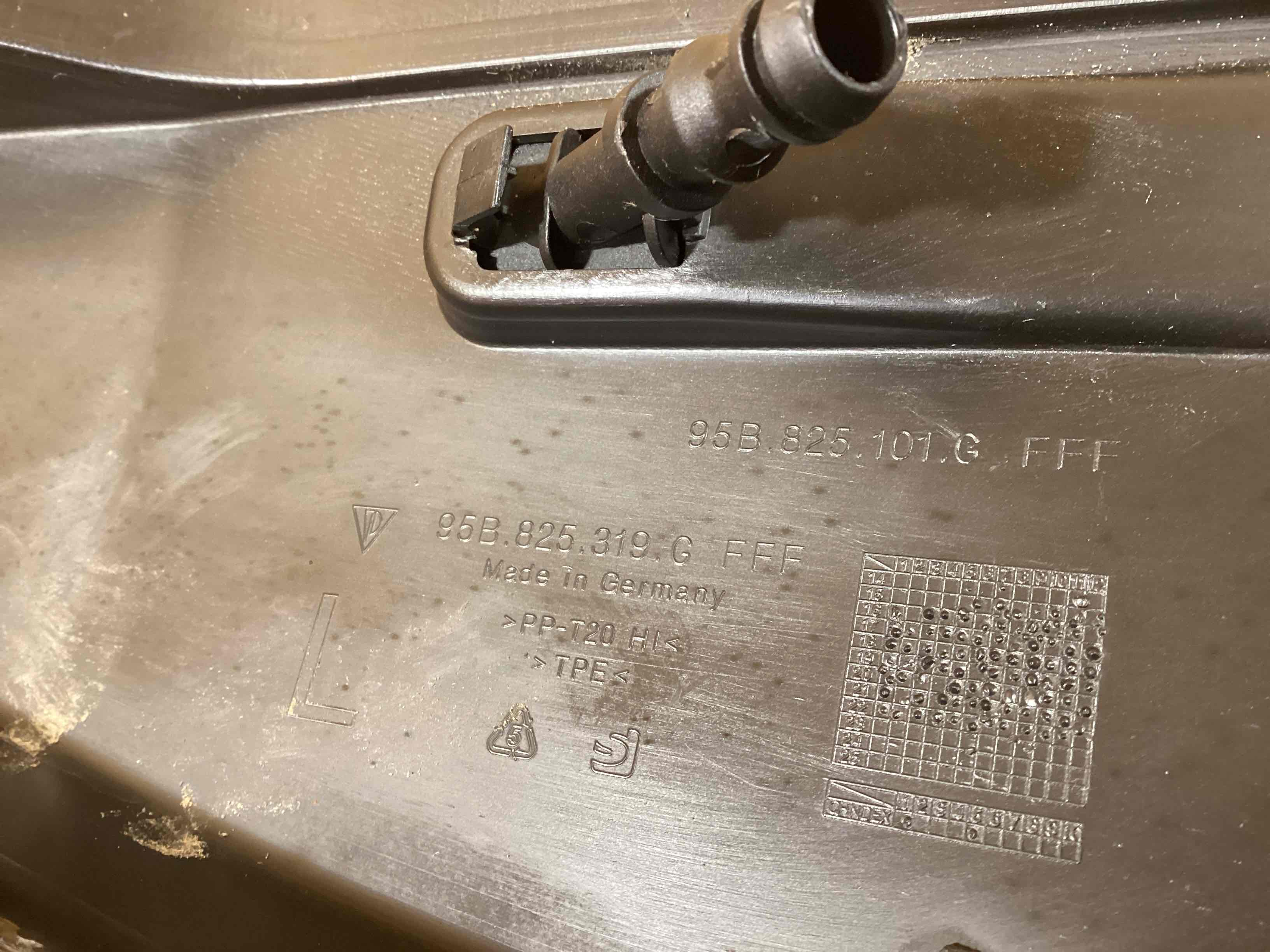 Защита арок передняя левая (подкрылок) Porsche Macan 161225-106