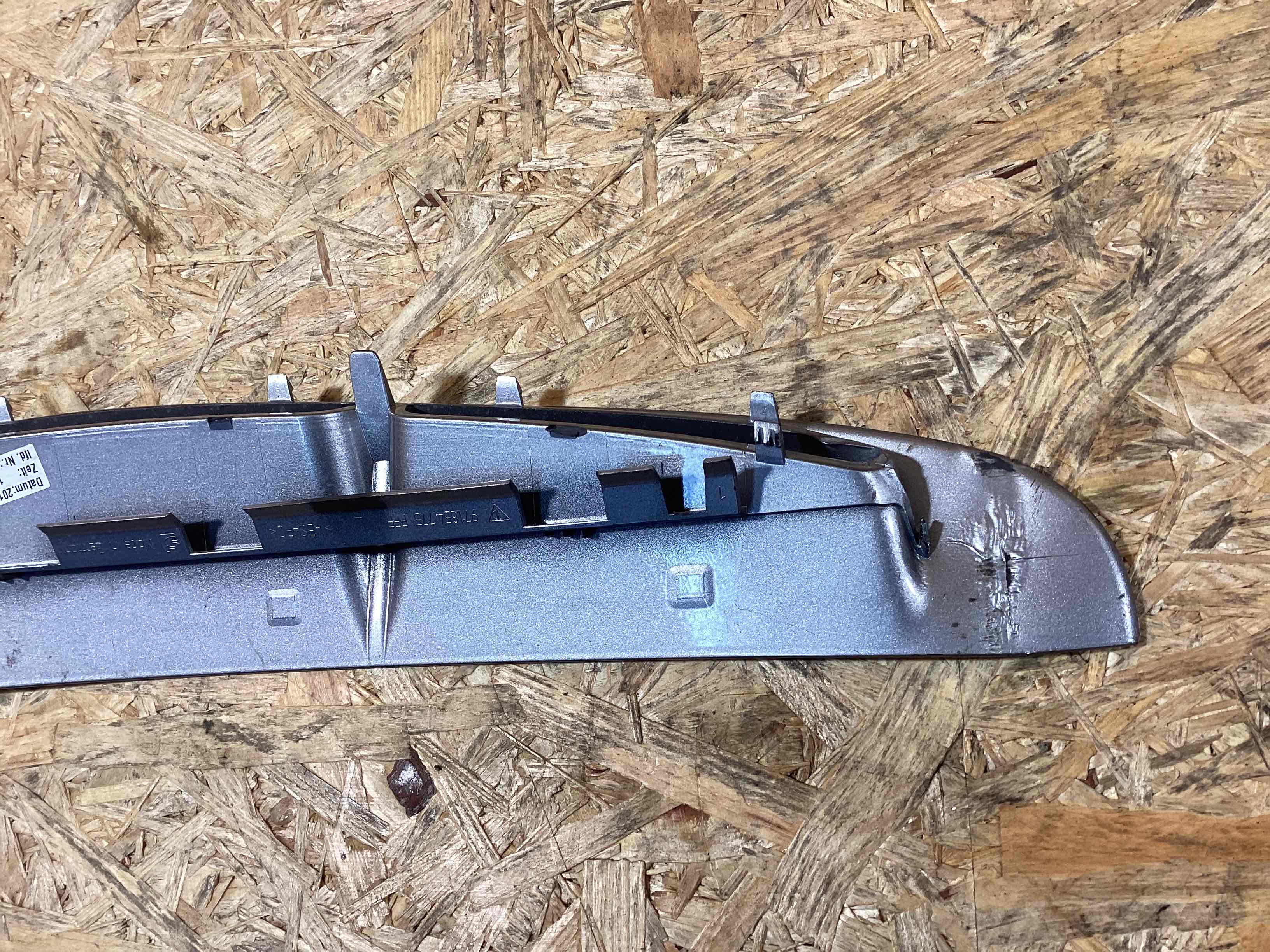 Молдинг крыла, решетки и жабры крыла Porsche Panamera 170225-107